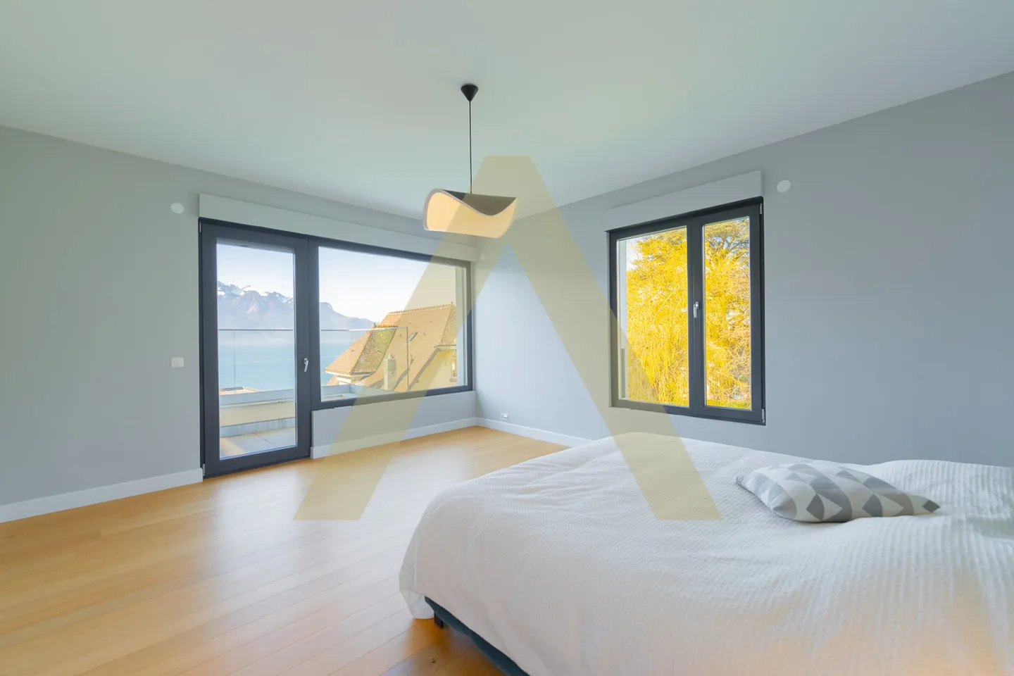 Splendida villa completamente ristrutturata con vista lago - Foto 7 di 13