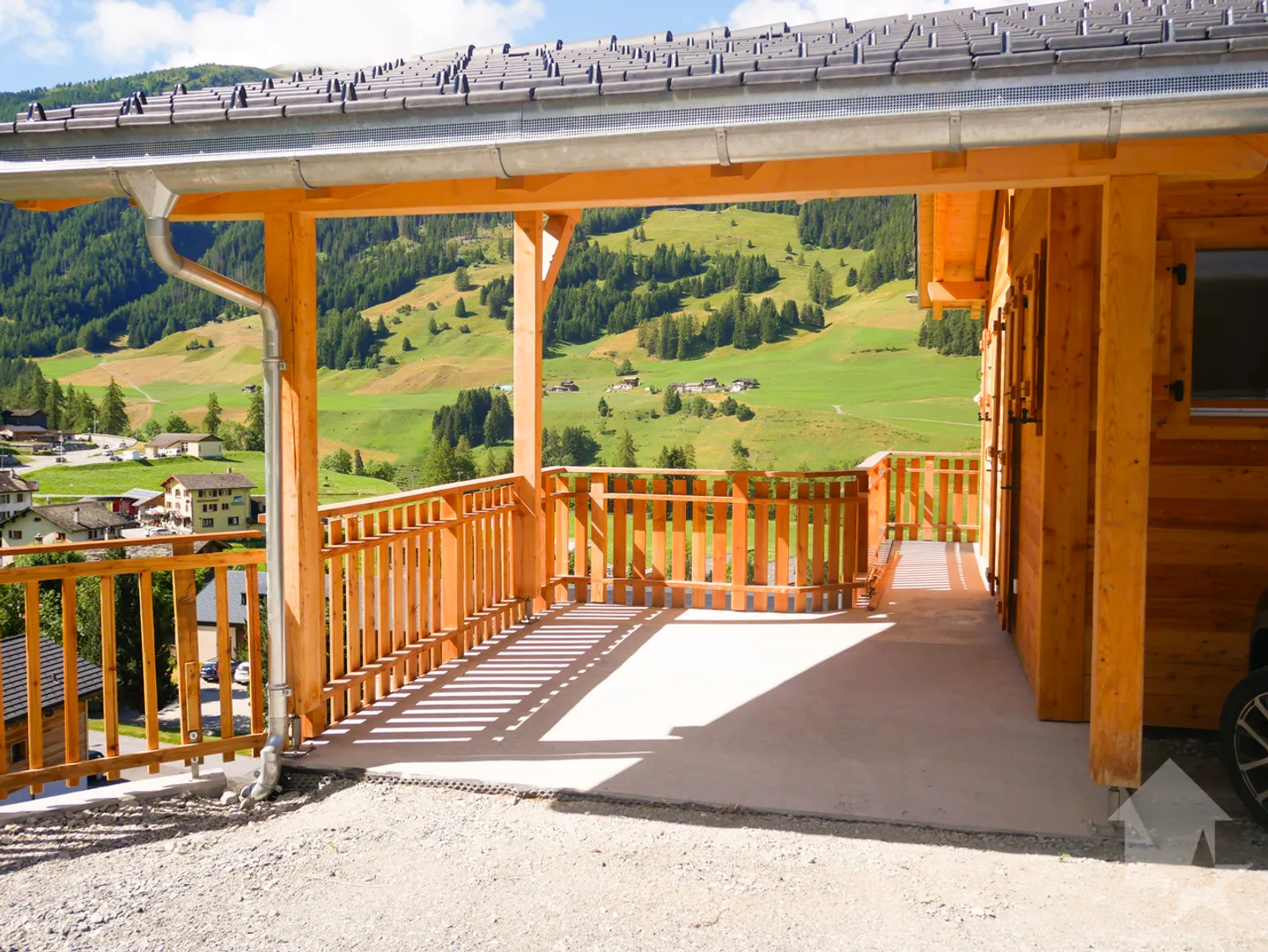 Superb new chalet in Liddes! Great sunshine and beautiful view! - Photo 6 of 13