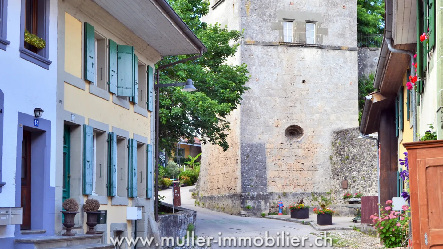 Historisches, superb renoviertes Haus mit 2 Wohnungen in Moudon - Foto 13 von 13