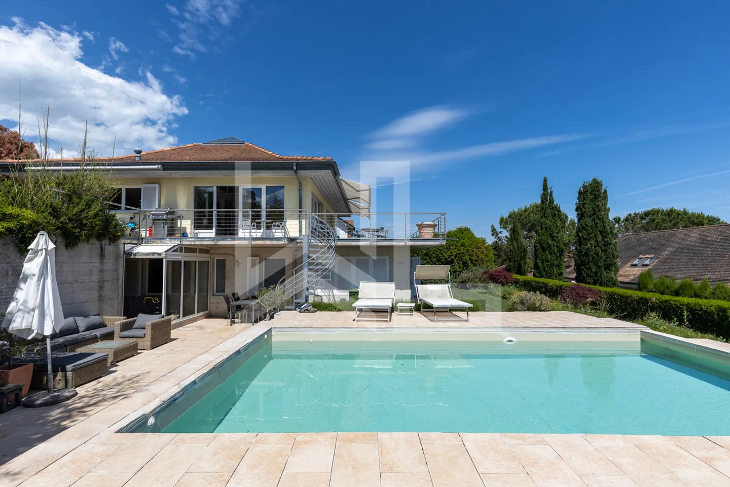 Superbe propriété contemporaine avec vue panoramique - Foto 10 von 11