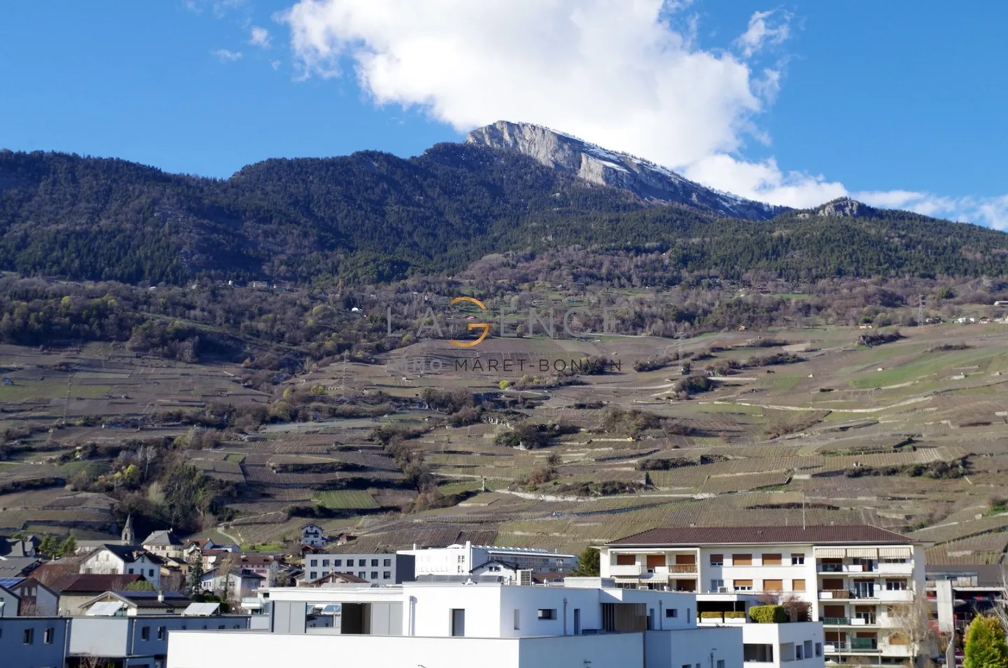 ATTICO DI 5,5 VANI CON TERRAZZA A 360 GRADI DI 130M2 - Foto 11 di 12