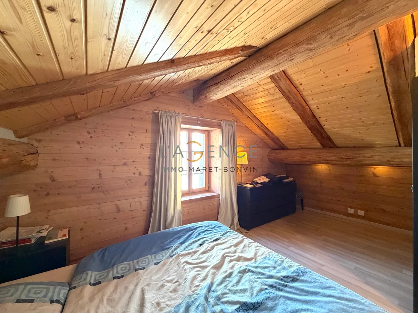 ATTIC WITH CHARACTER - SECONDARY RESIDENCE OK - Photo 5 of 9