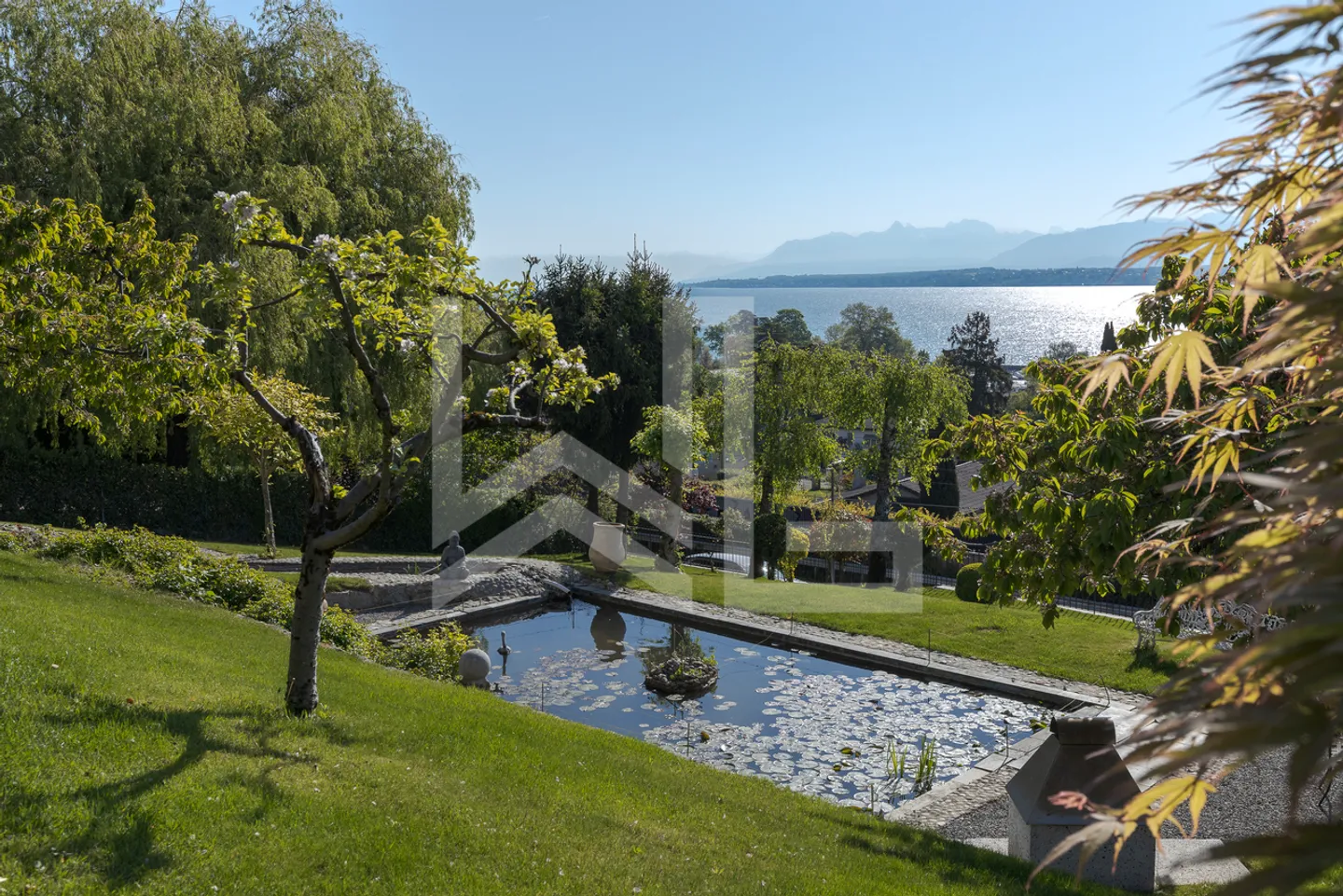 Außergewöhnliches zeitgenössisches Anwesen - Panoramablick auf den See - Foto 10 von 13