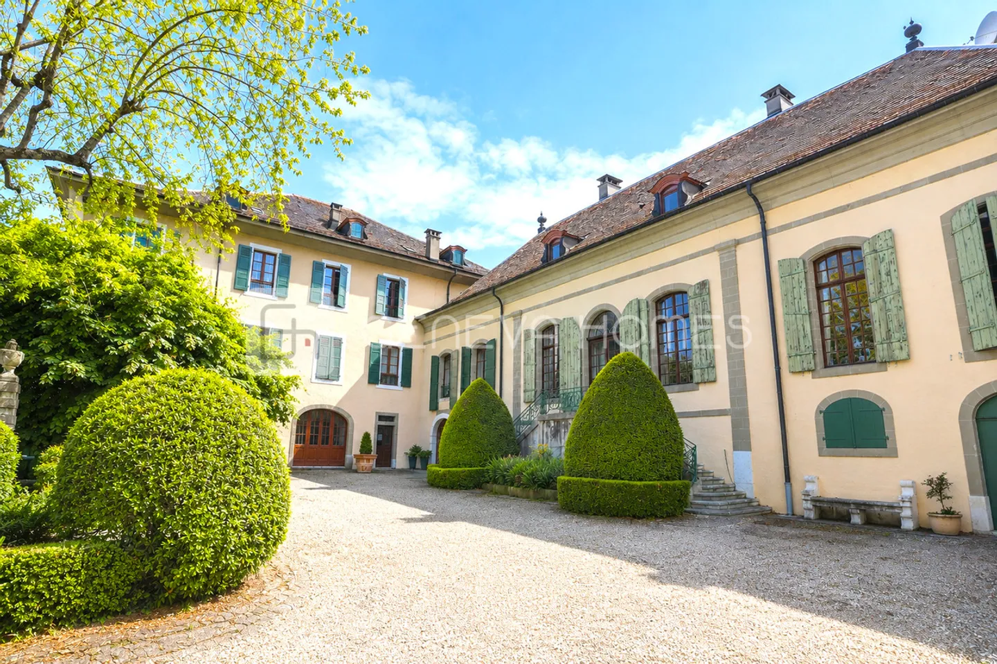 Prestigious apartment combining history, charm, and nature - Photo 1 of 6
