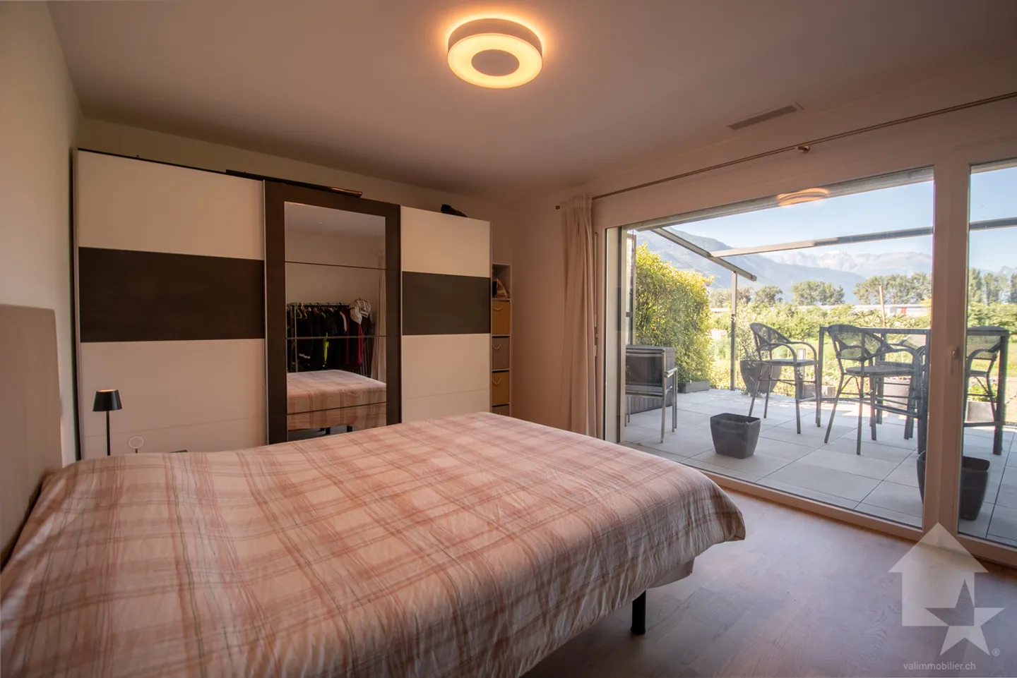 Appartement spacieux au rez-de-chaussée - Photo 11 sur 13
