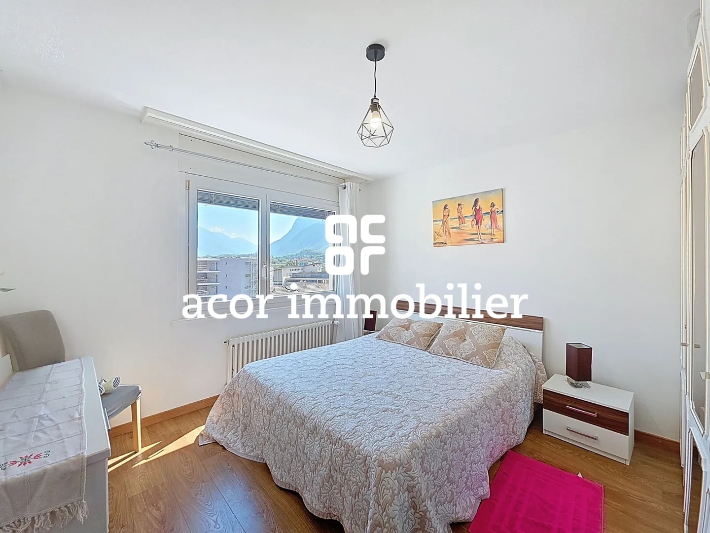 Renovated 4.5-room apartment with garage box - Photo 5 of 5