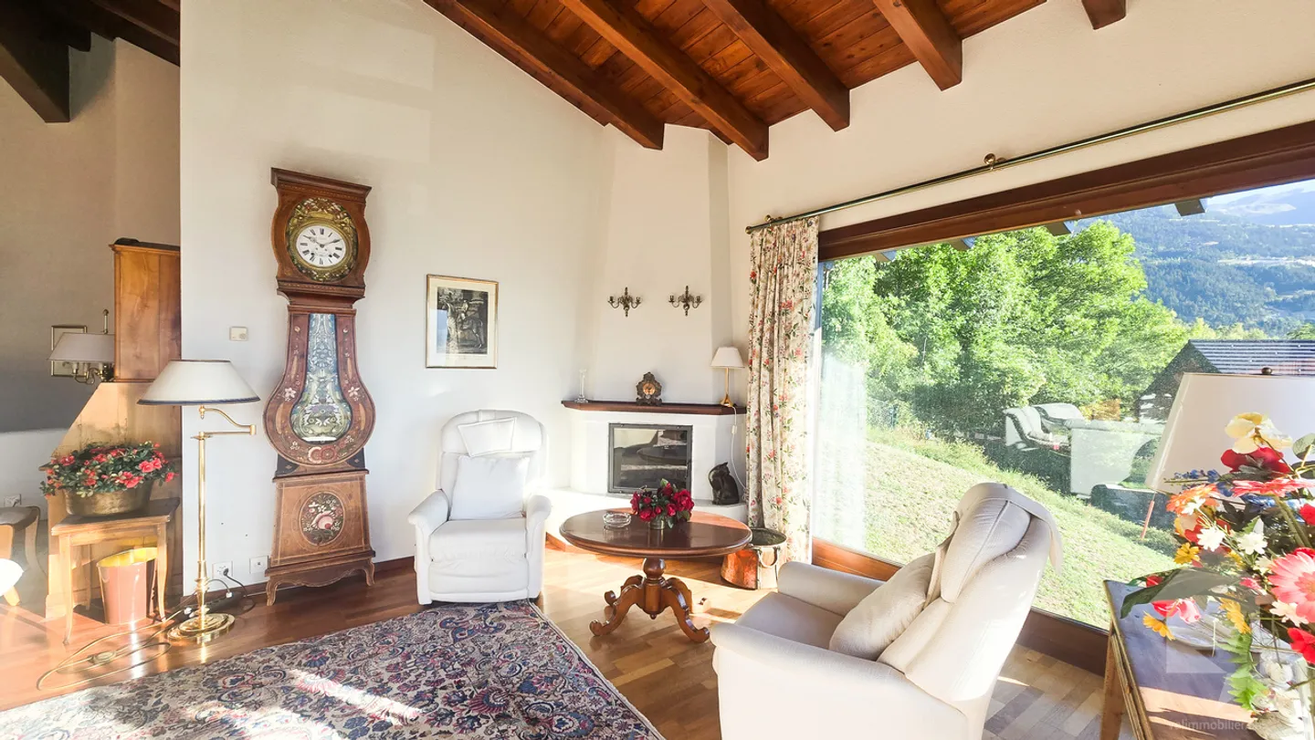 Chalet avec piscine extérieure à Randogne - Foto 11 von 13