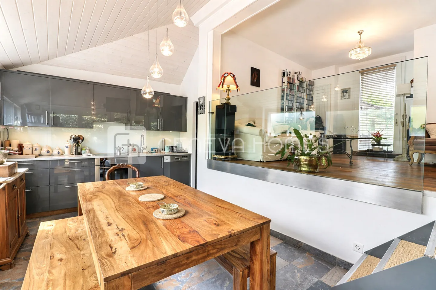 Charming atypical house in Chêne-Bougeries - Photo 4 of 12