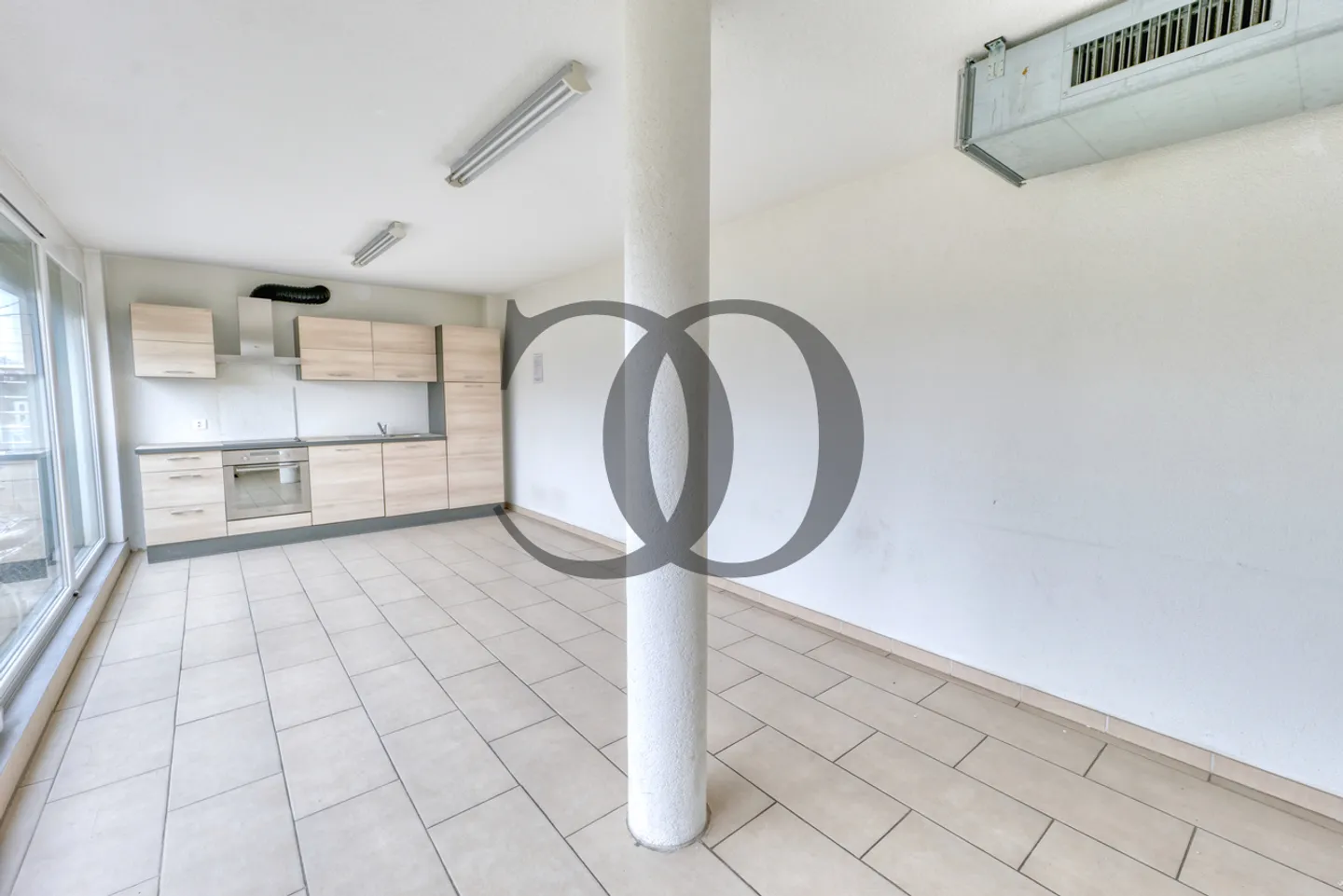 Spazio artigianale moderno a Châtel-St-Denis - Foto 11 di 13