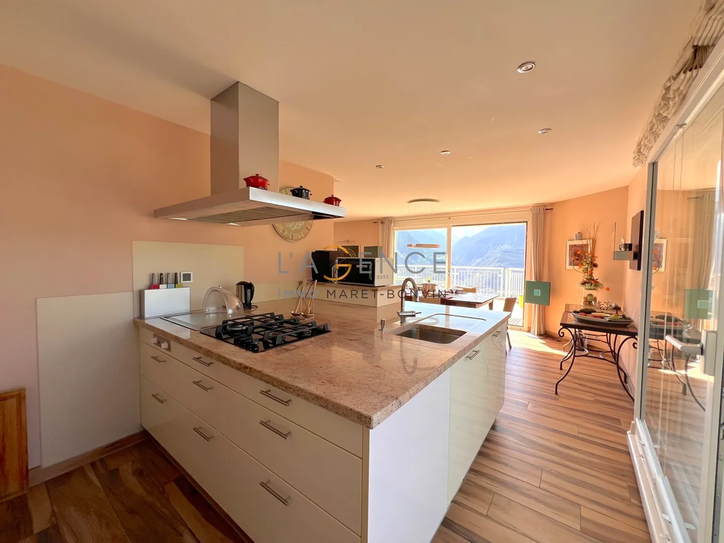 VILLA D'EXCEPTION A VENTHONE - Photo 5 sur 13