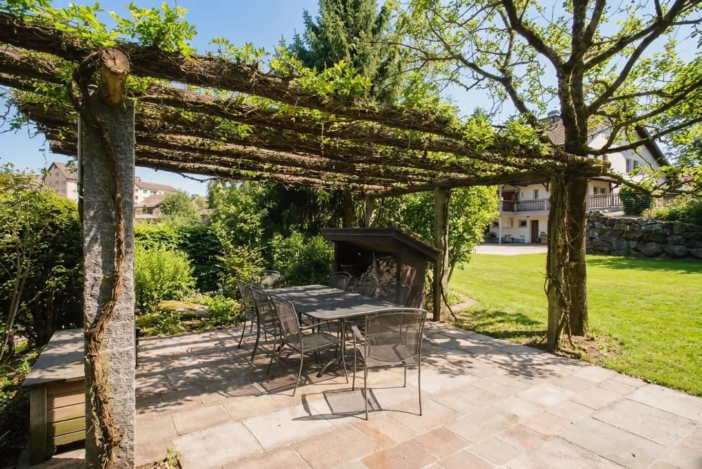 Country villa with wellness oasis and park - Photo 7 of 13