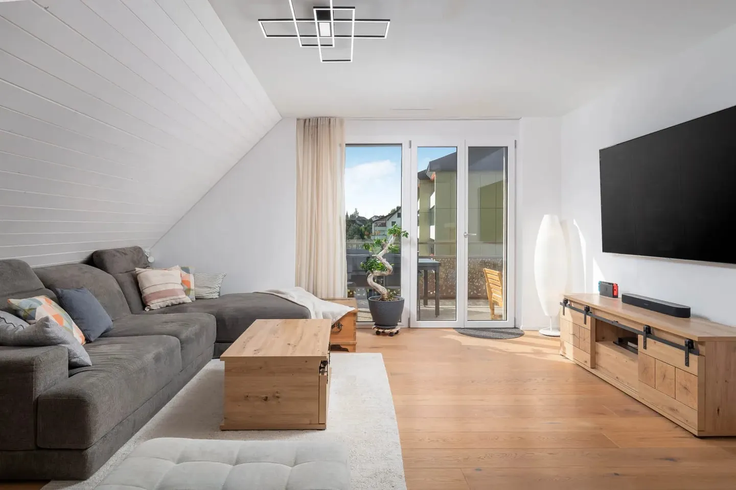 Maisonette moderna di 5,5 stanze con balcone a Bäretswil in vendita - Foto 4 di 13