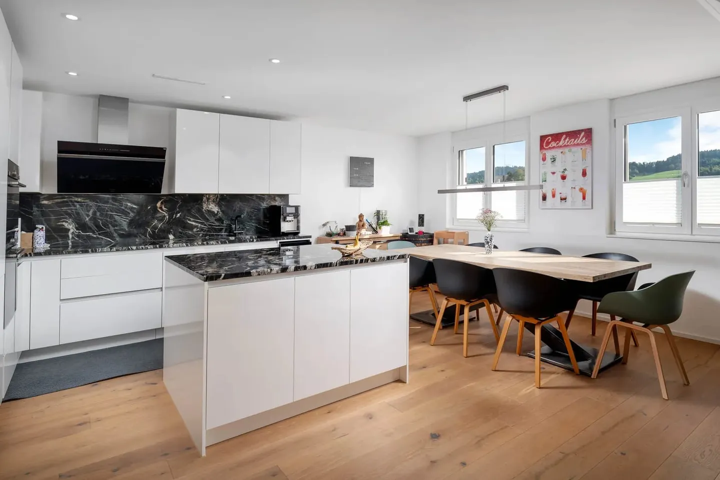 Maisonette moderna di 5,5 stanze con balcone a Bäretswil in vendita - Foto 1 di 13