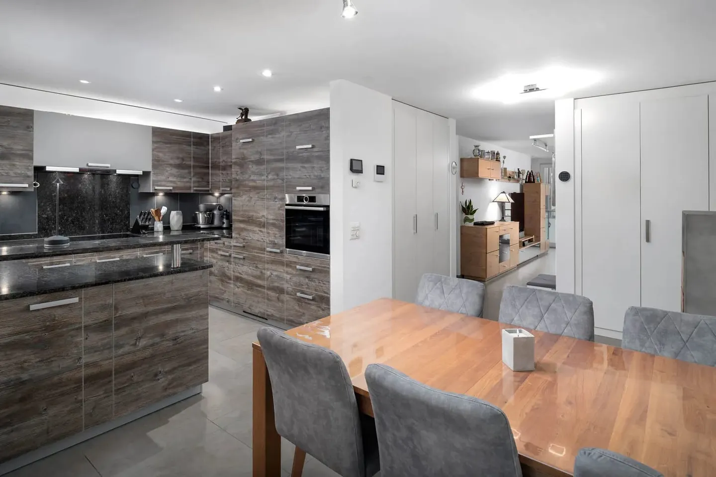 Wohnung für gehobene Ansprüche - Foto 4 di 13