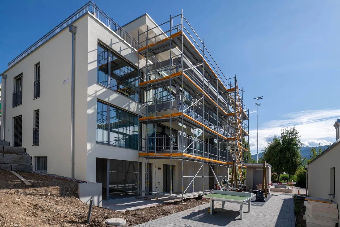 Appartamento con giardino di 2.5 locali (F1), nuova costruzione con area salotto a Wald ZH - Foto 9 di 9