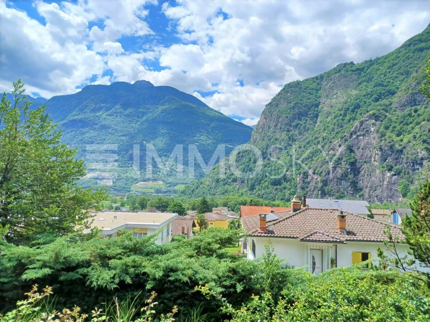 Grüner Rahmen perfekt für Ihre neue Villa - Foto 1 von 5