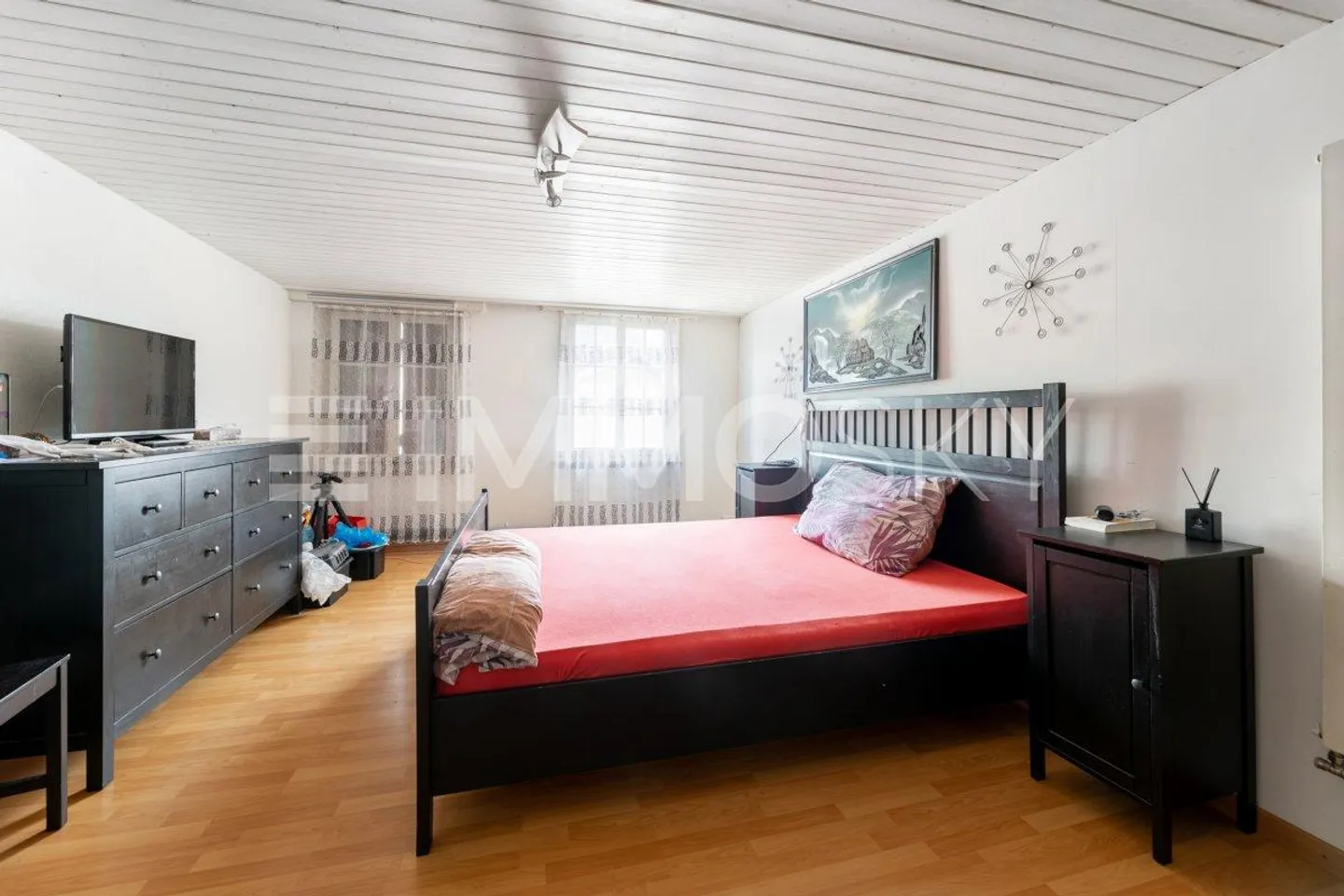 Solid Investment: Income Property with Gastronomy - 6.6% - Photo 4 of 5