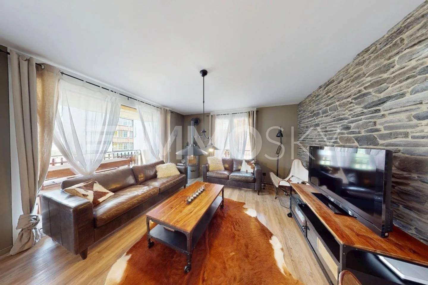 VIRTUAL TOUR: 4.5-Room Holiday Apartment with Charm - Photo 2 of 5