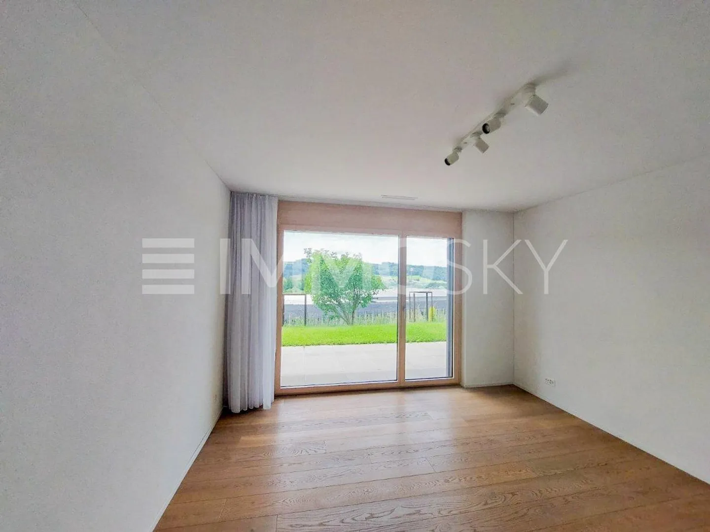 Exklusiv wohnen mit Garten, Stil und Panorama - Foto 5 von 5