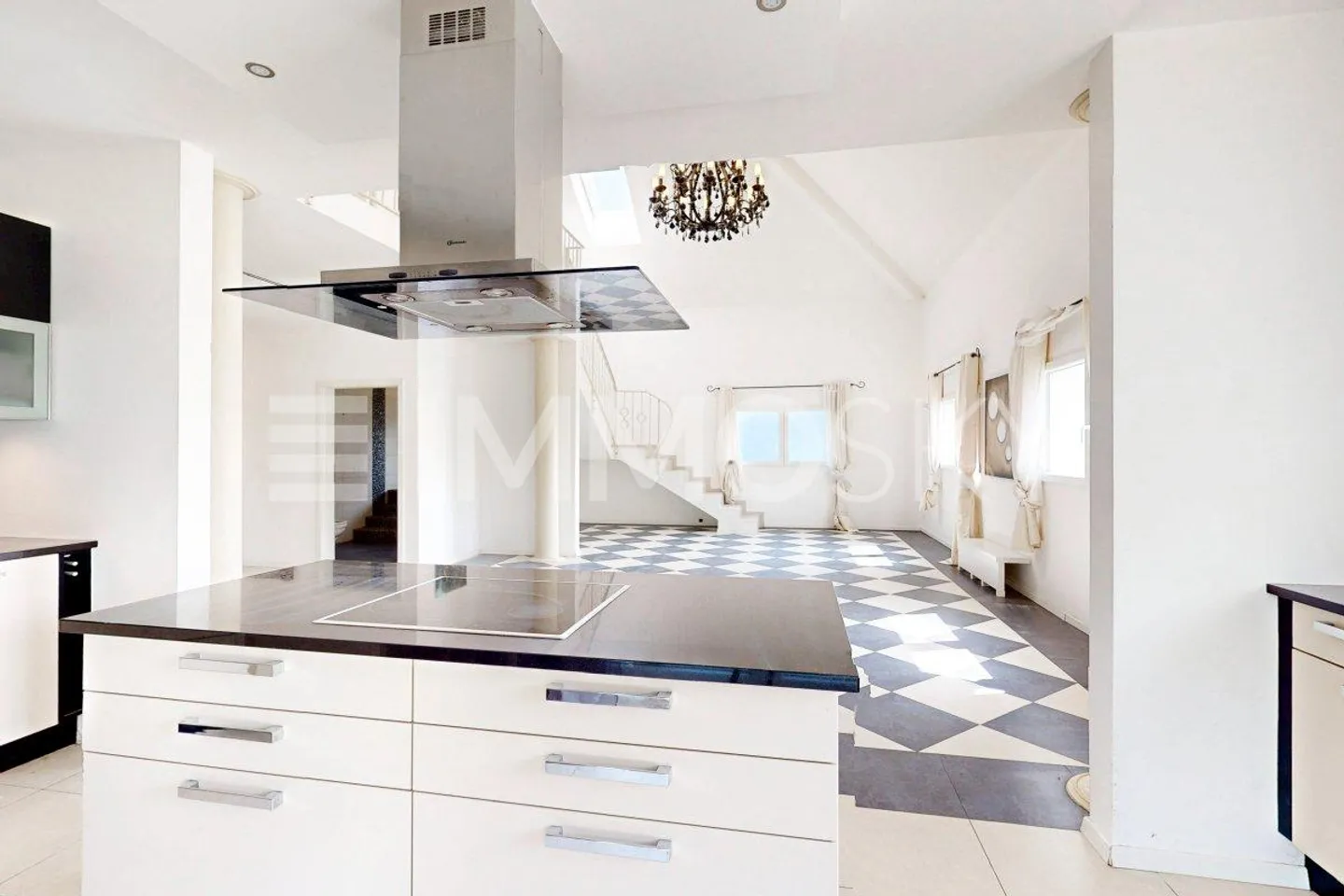 Two-apartment house with Alpine views - Photo 4 of 5