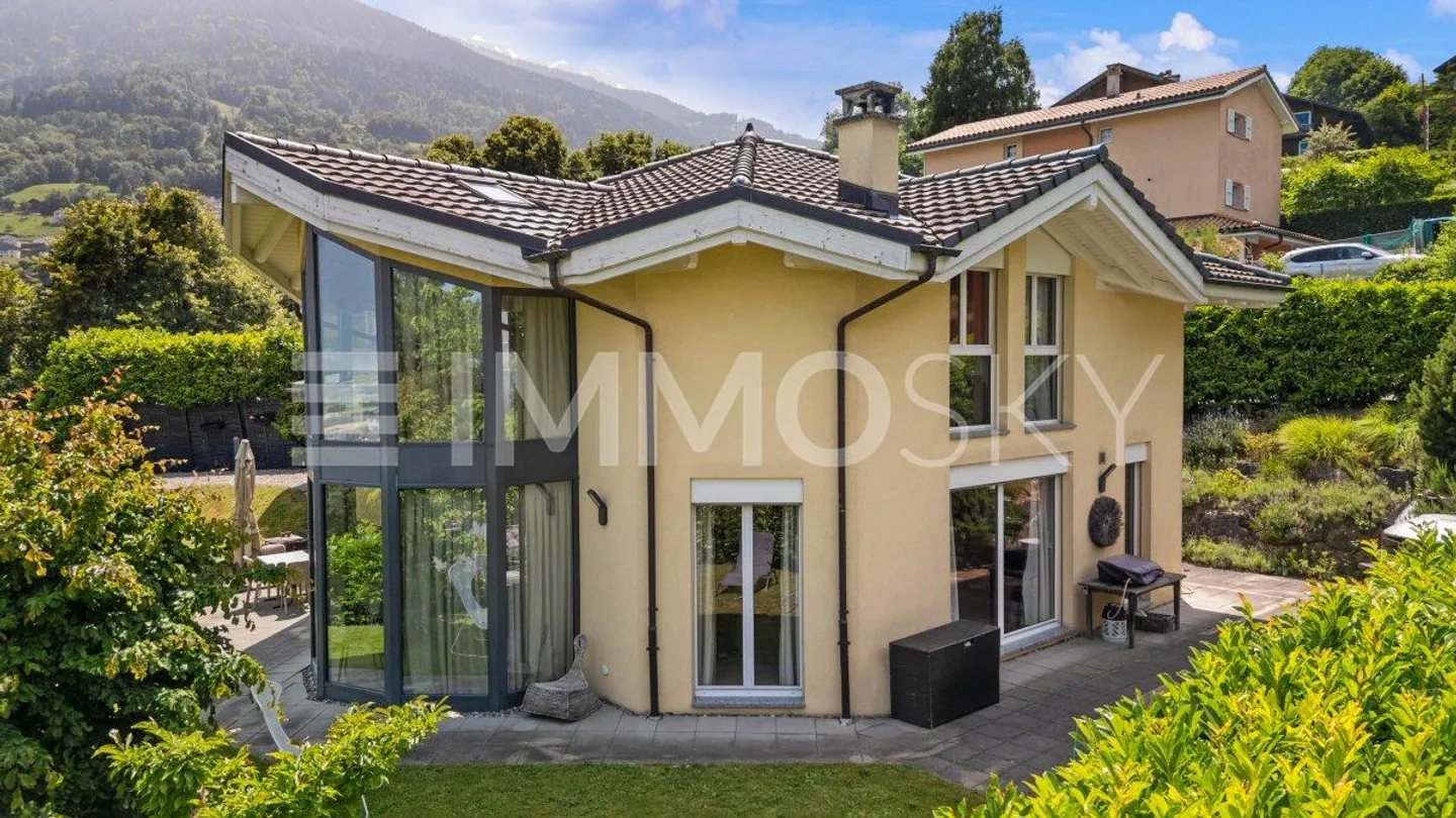 Wunderschönes 6,5-Zimmer-Haus mit atemberaubender Aussicht! - Foto 2 von 5