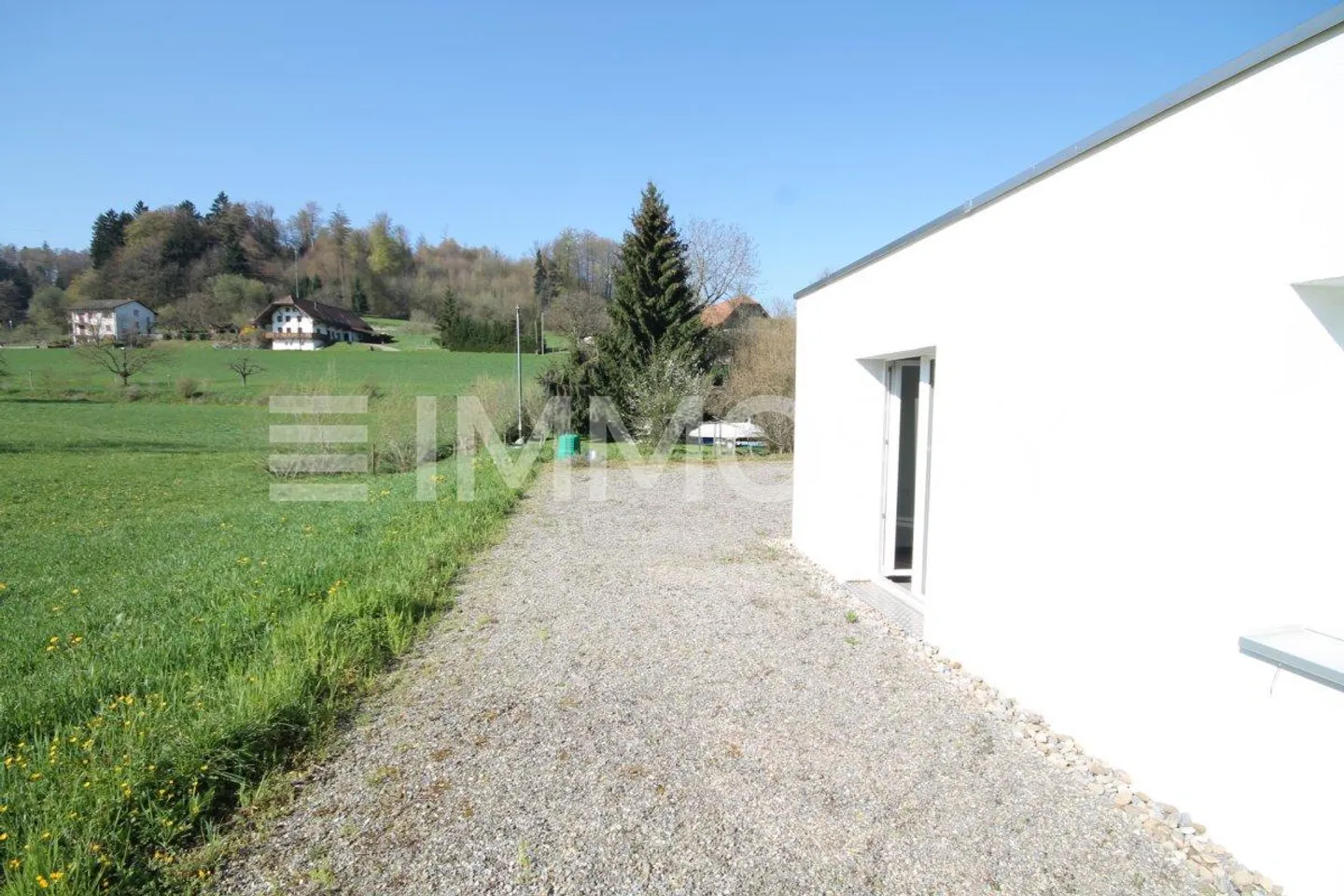 Lavorare con Visione - Verde, Moderno, Attraente - Foto 1 di 5