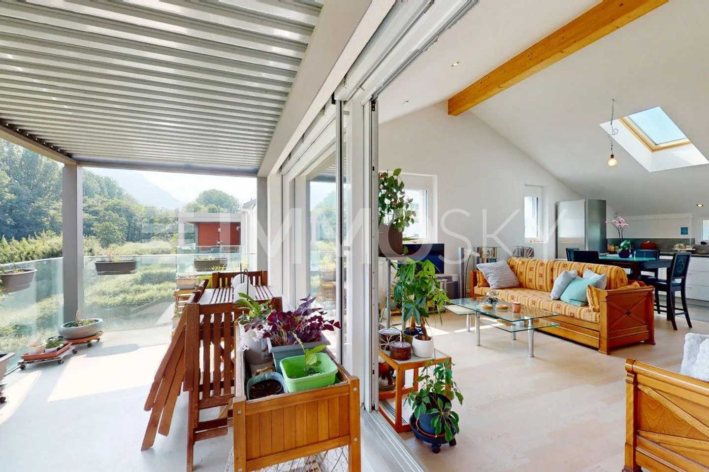 Modern 3.5 room duplex in Villeneuve, close to the lake - Photo 1 of 5