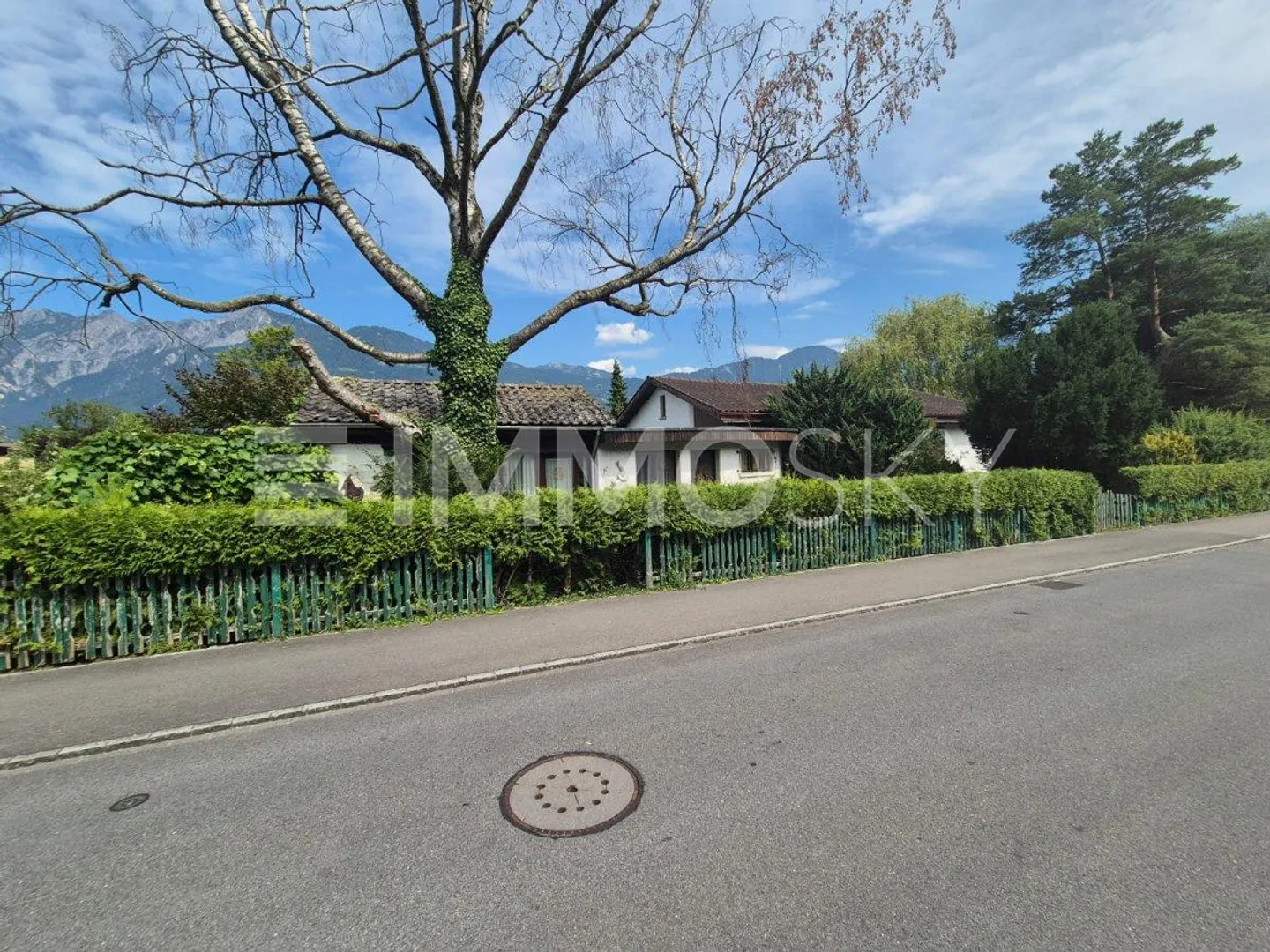 Versatile plot in a quiet residential area - Photo 1 of 3