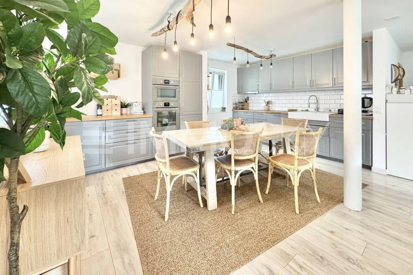 Opportunité rare : maison avec deux logements de charme - Photo 3 sur 5