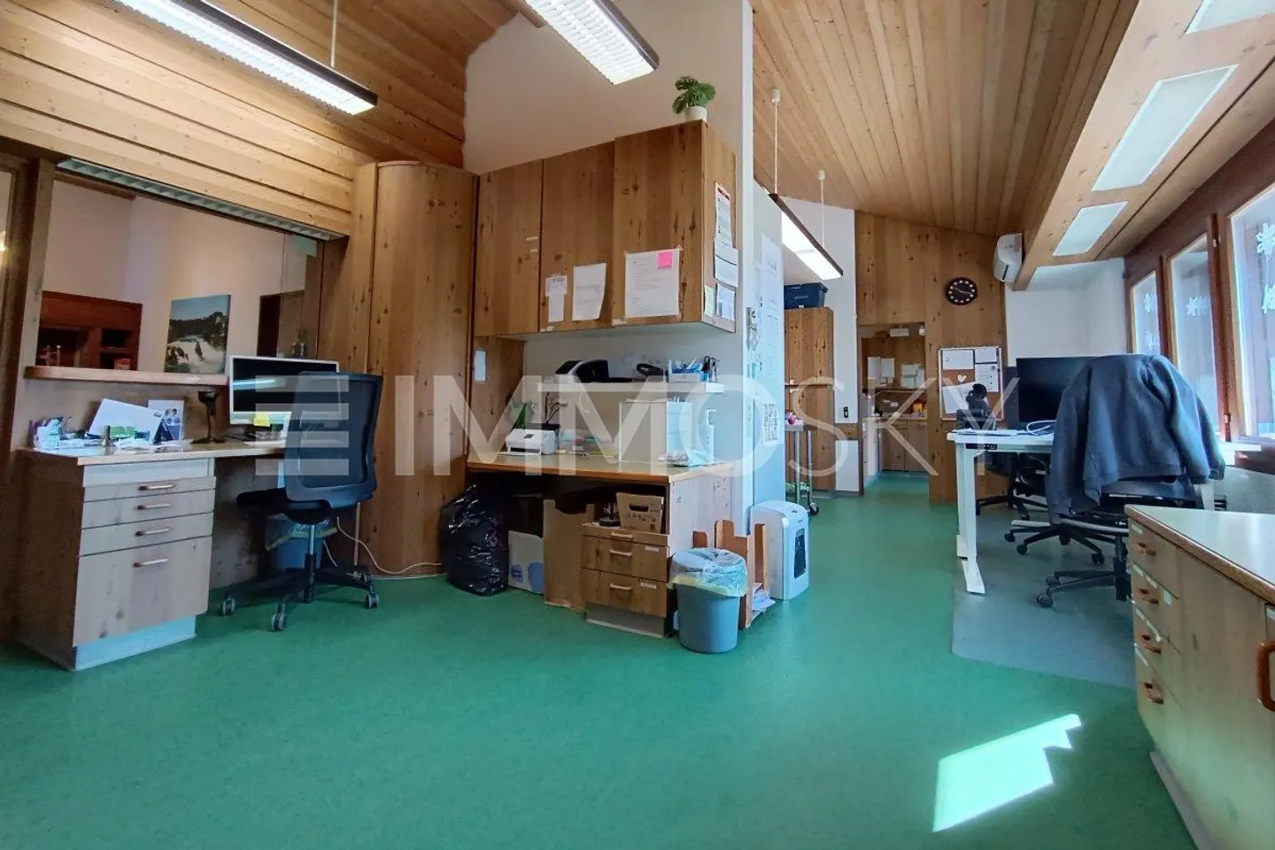 Unglaubliches Potenzial für Praxis, Coiffeur, Kosmetikstudio, Büro - Foto 3 von 5