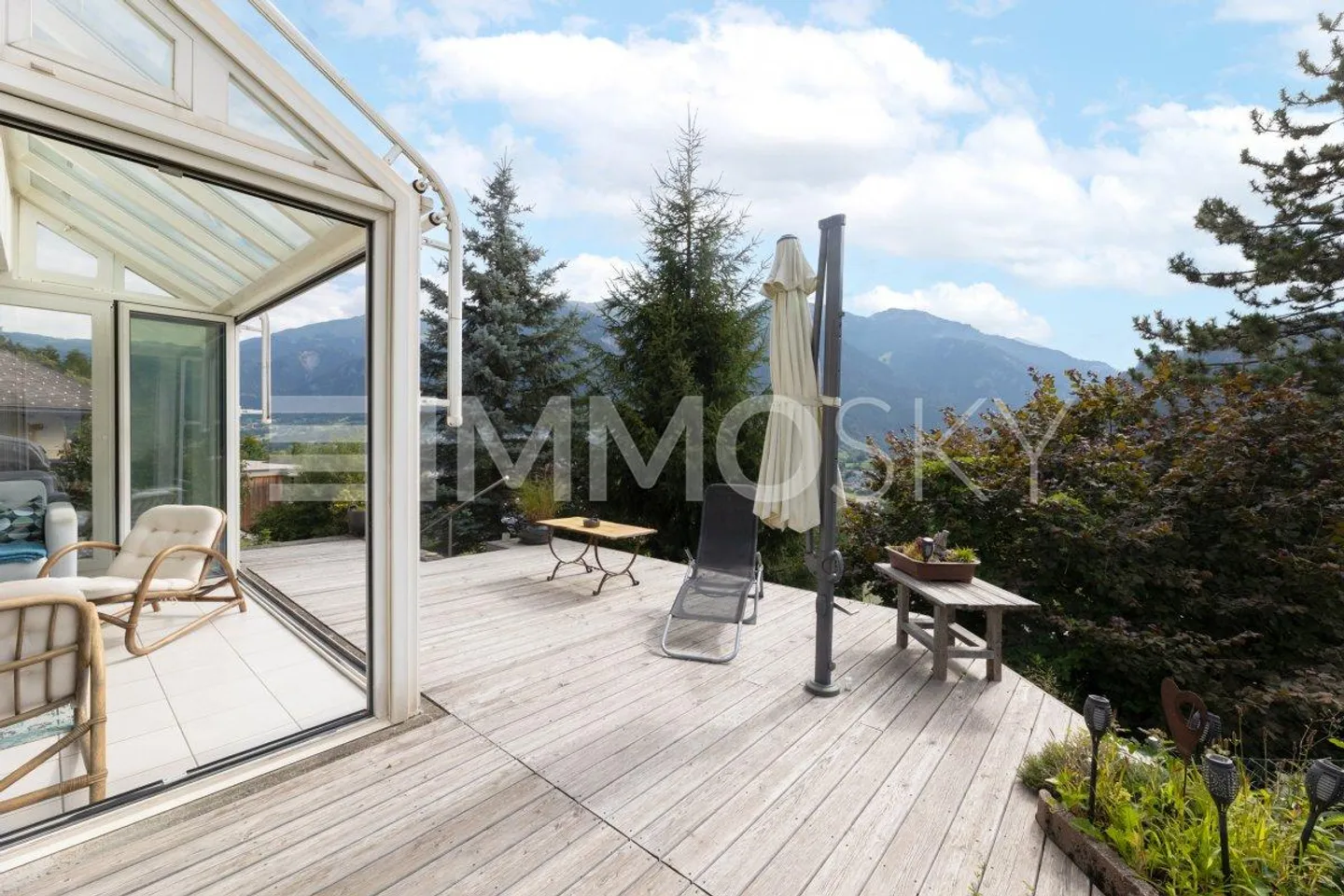 Above Everyday Life - Single-Family House with a View - Photo 1 of 5