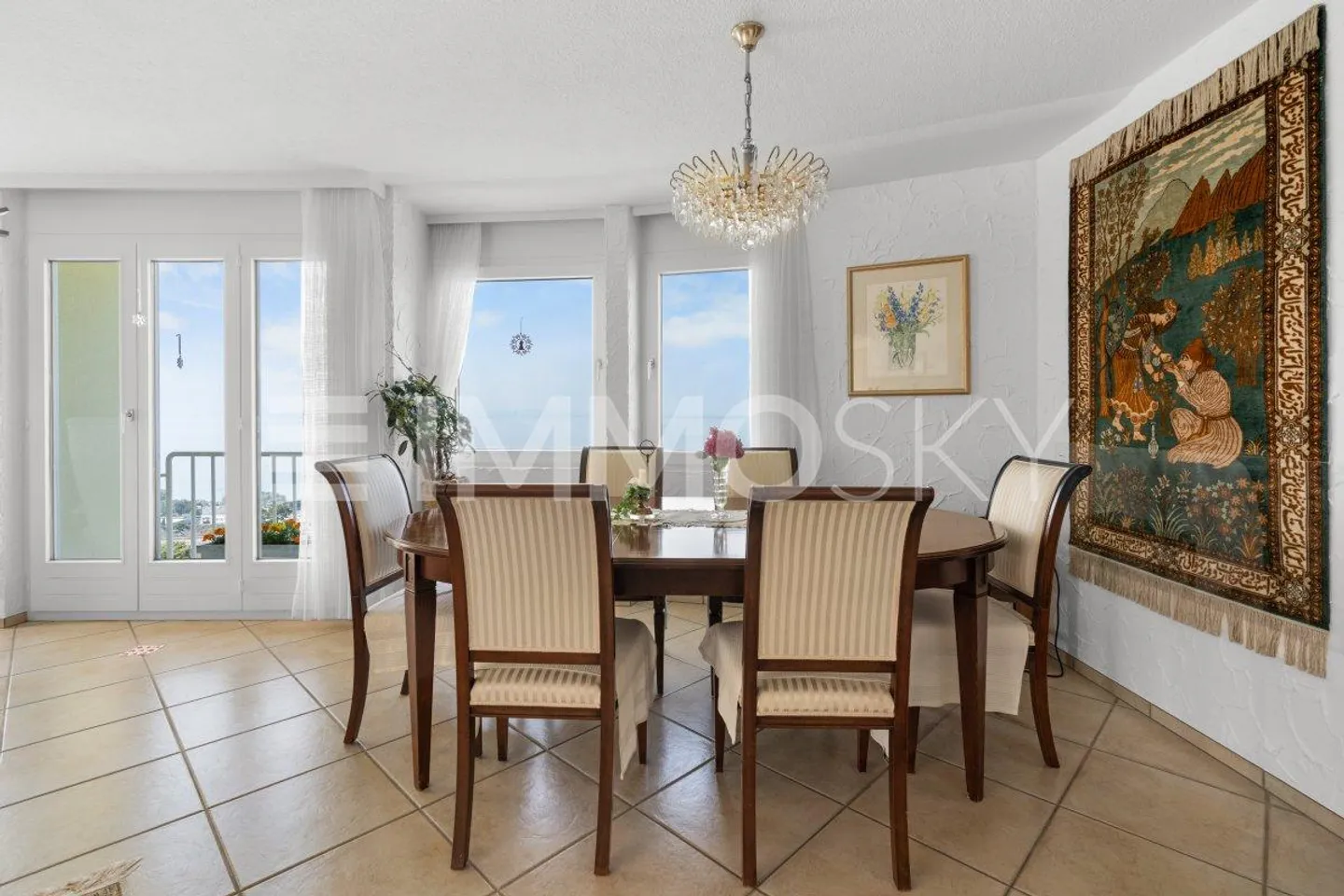 Here you will find panoramic lake views from every angle - Photo 4 of 5