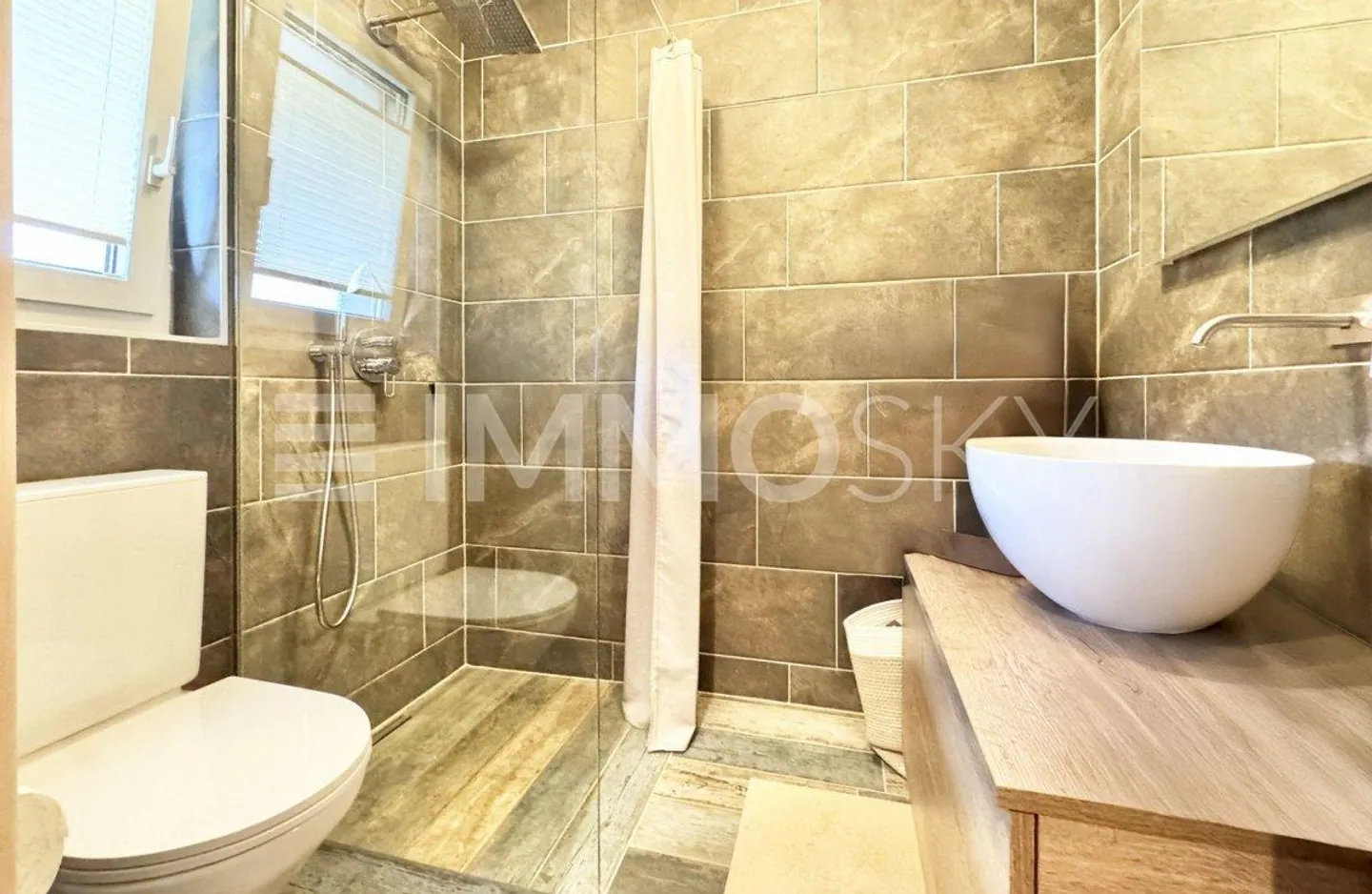 Magnificent semi-detached house in the Jura - Photo 5 of 5