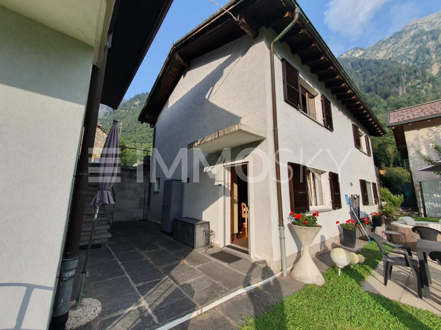 Maison de Garage Haut - Photo 1 sur 3