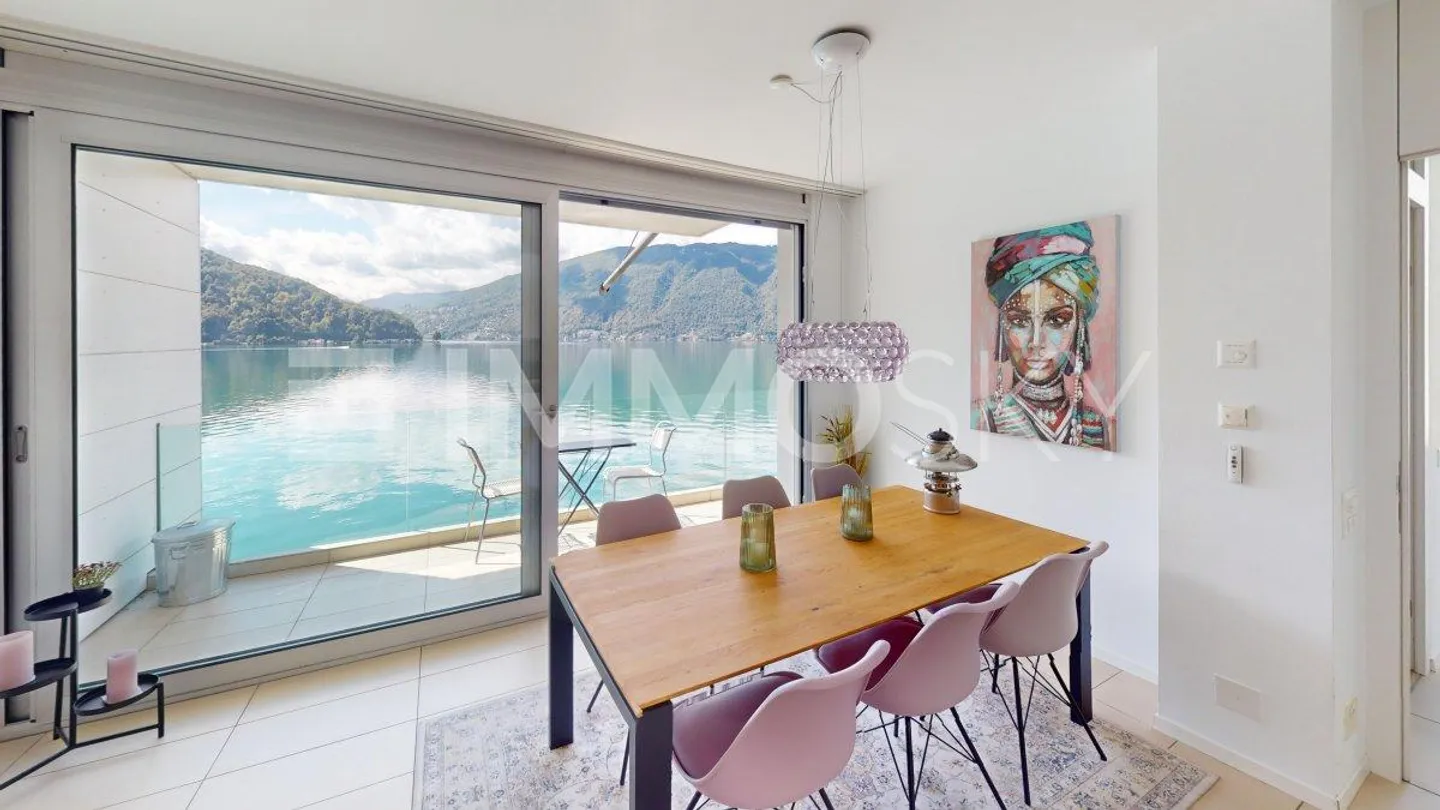 Villa di prestigio con vista mozzafiato sul Lago di Lugano  Bissone - Foto 3 di 4