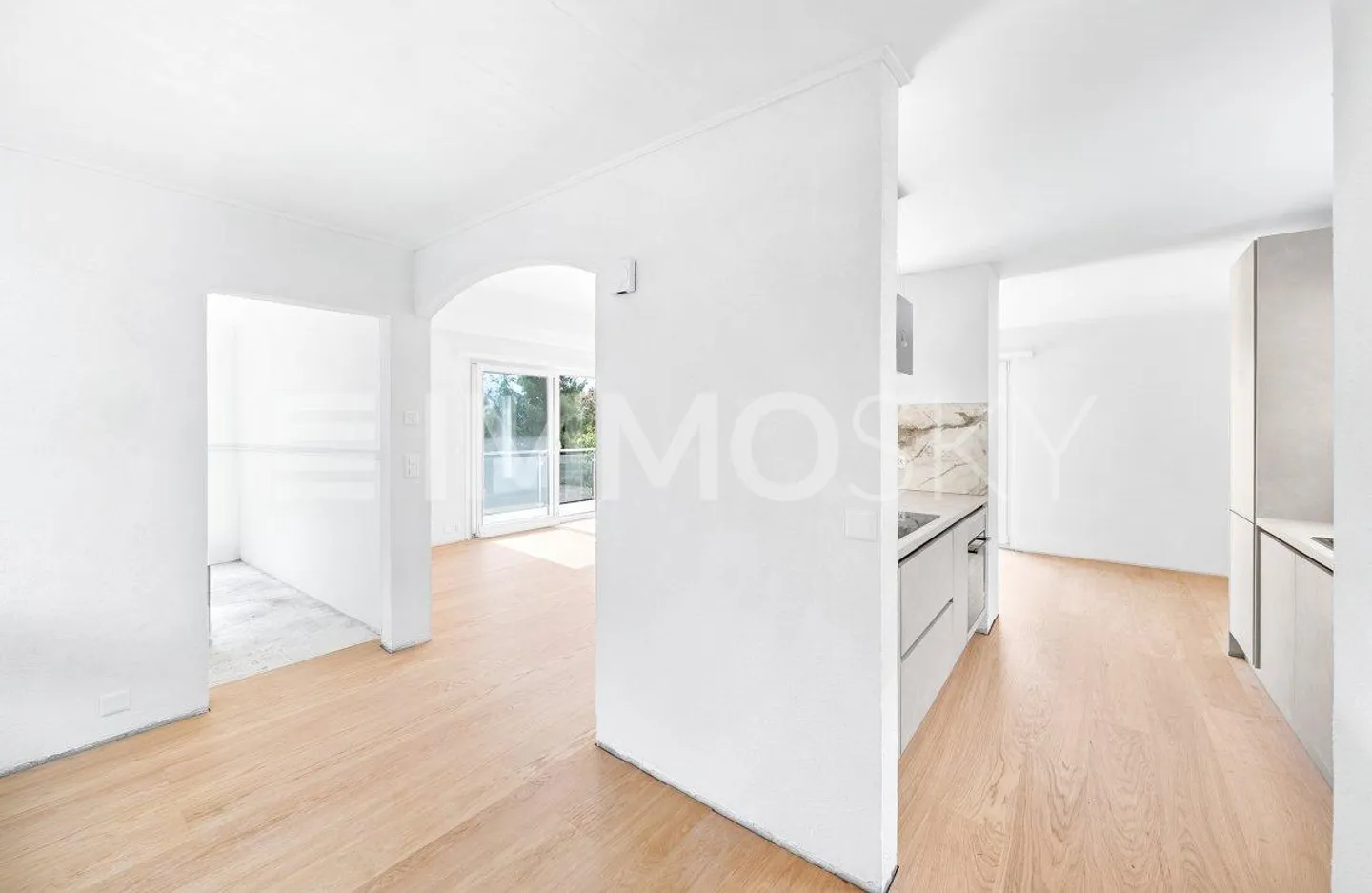 Maison individuelle rénovée 5.5 pces avec vue lac à 8 minutes de Vevey - Photo 1 sur 5