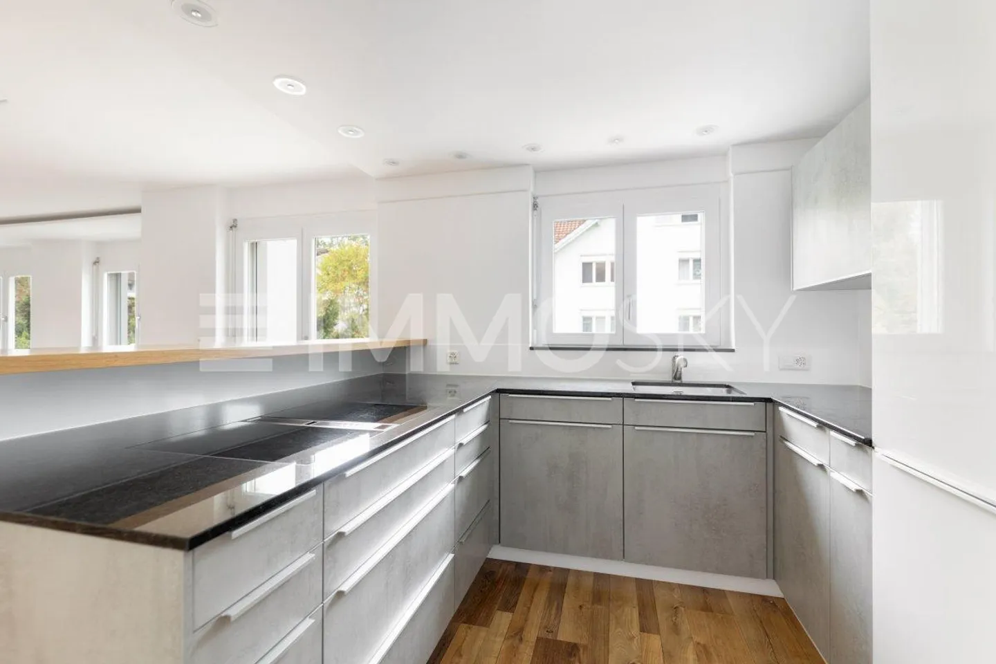 Unique Living Atmosphere: Luxuriously Renovated and Energy-Efficient - Photo 2 of 5