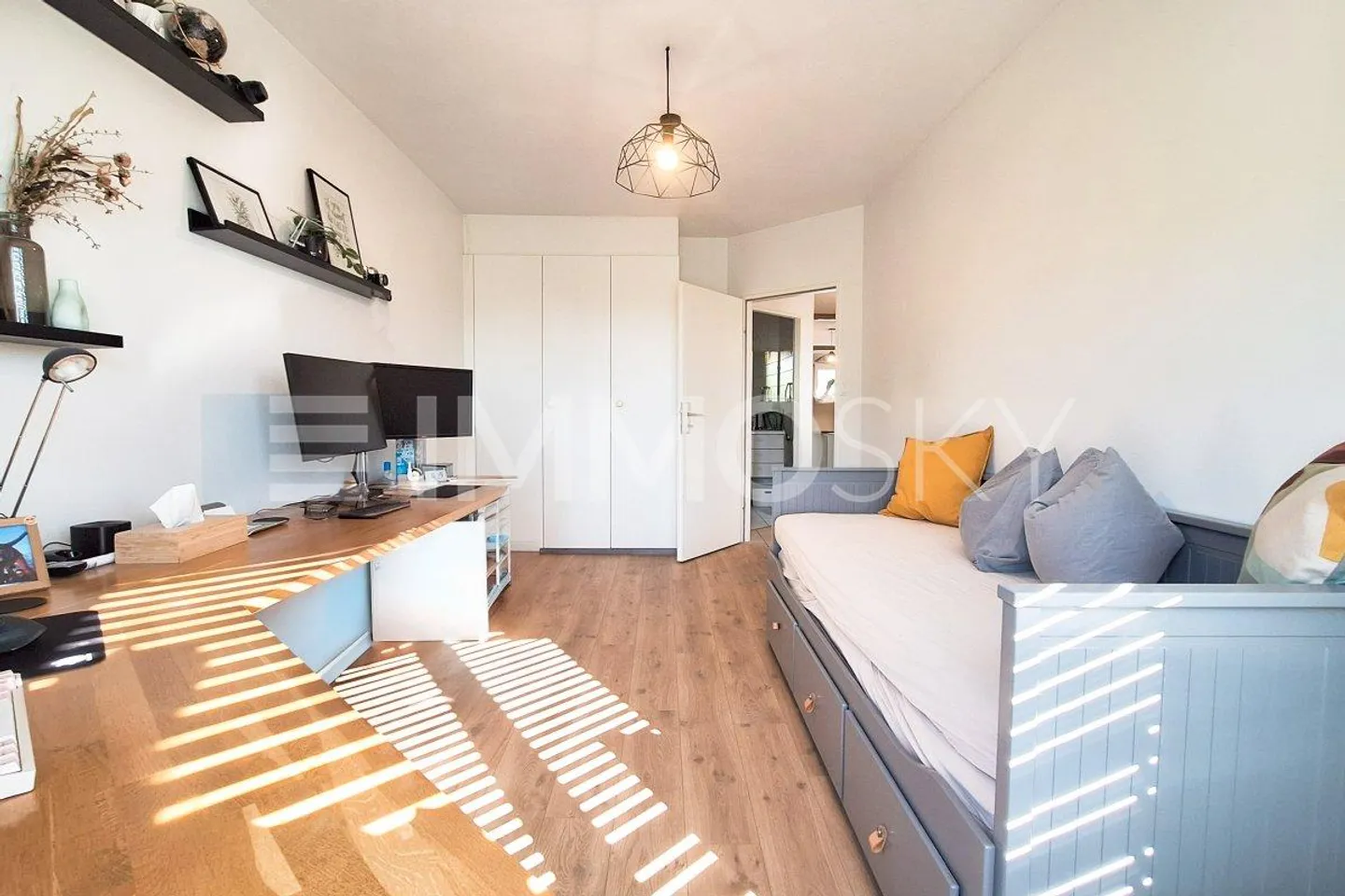 4-room apartment crossing near the center and the Rhône - Photo 4 of 5