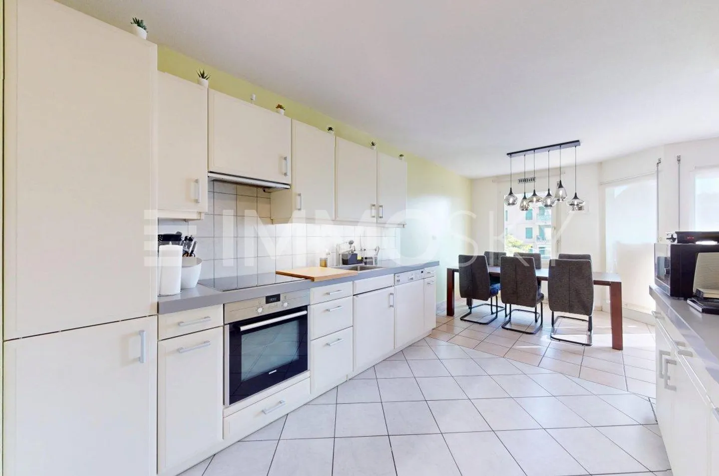 4-room apartment crossing near the center and the Rhône - Photo 3 of 5