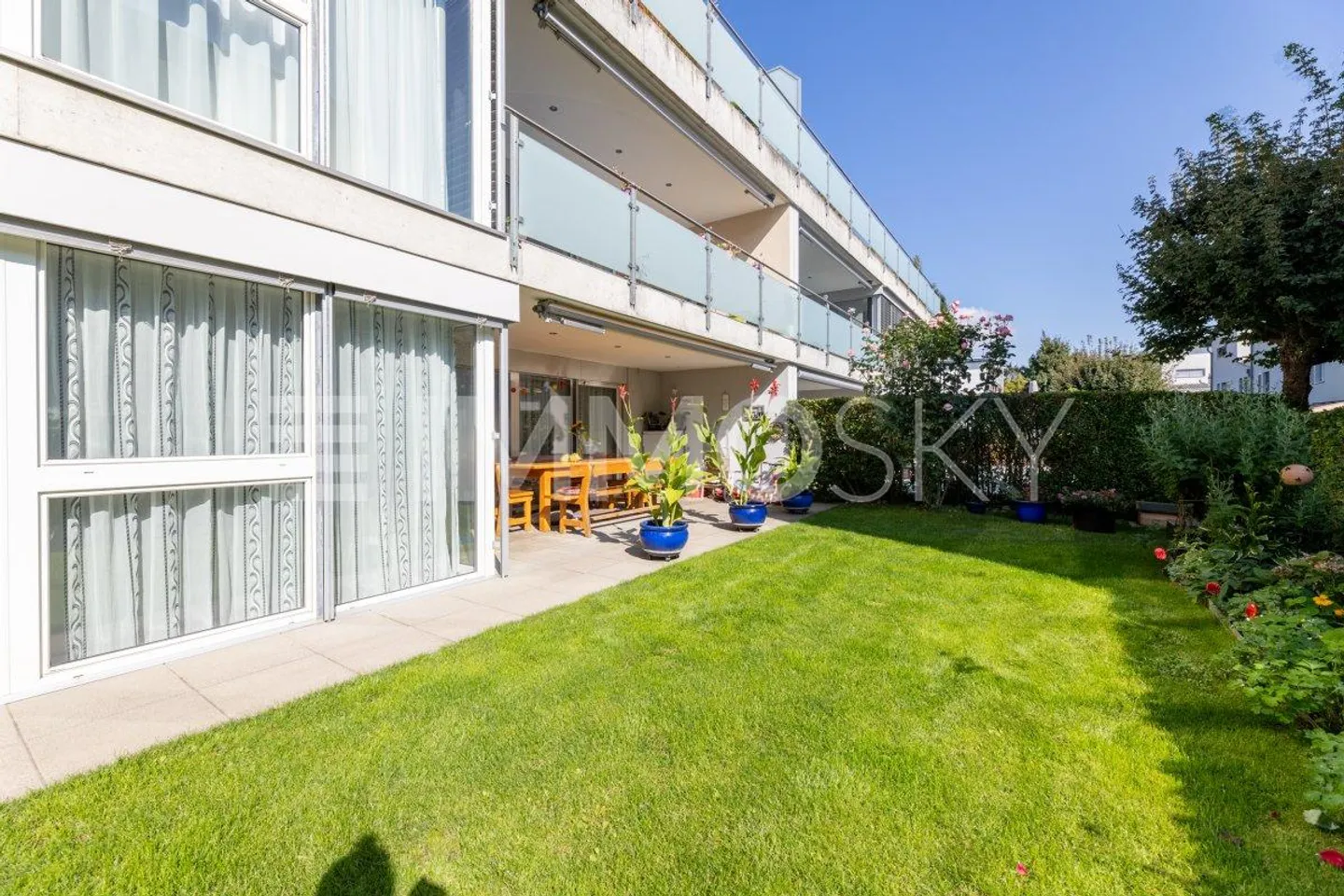 Living with Style - Spacious Garden Apartment to Fall in Love With - Photo 1 of 5