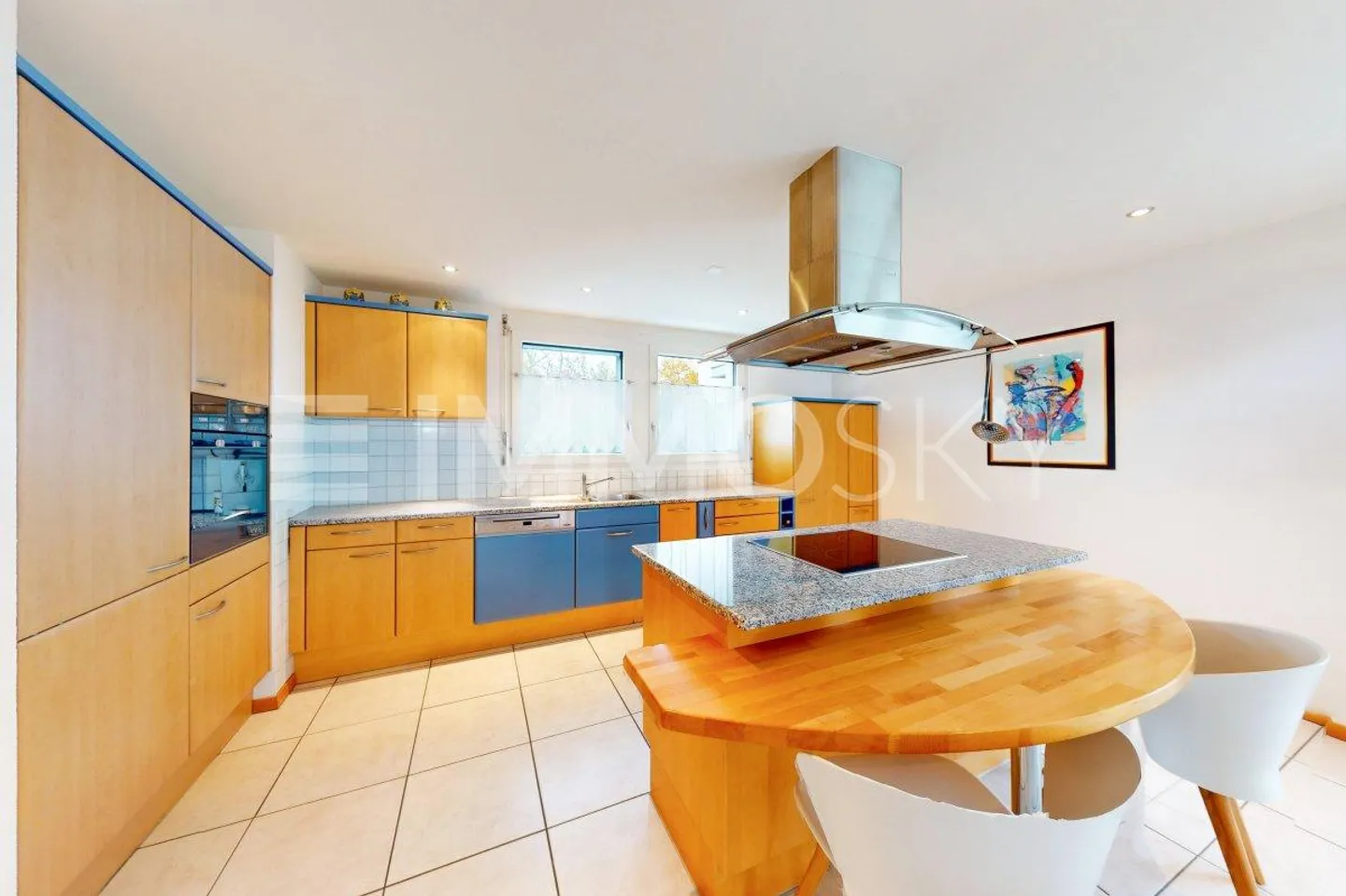 Spacious villa with a view, on the edge of agricultural land! - Photo 3 of 5