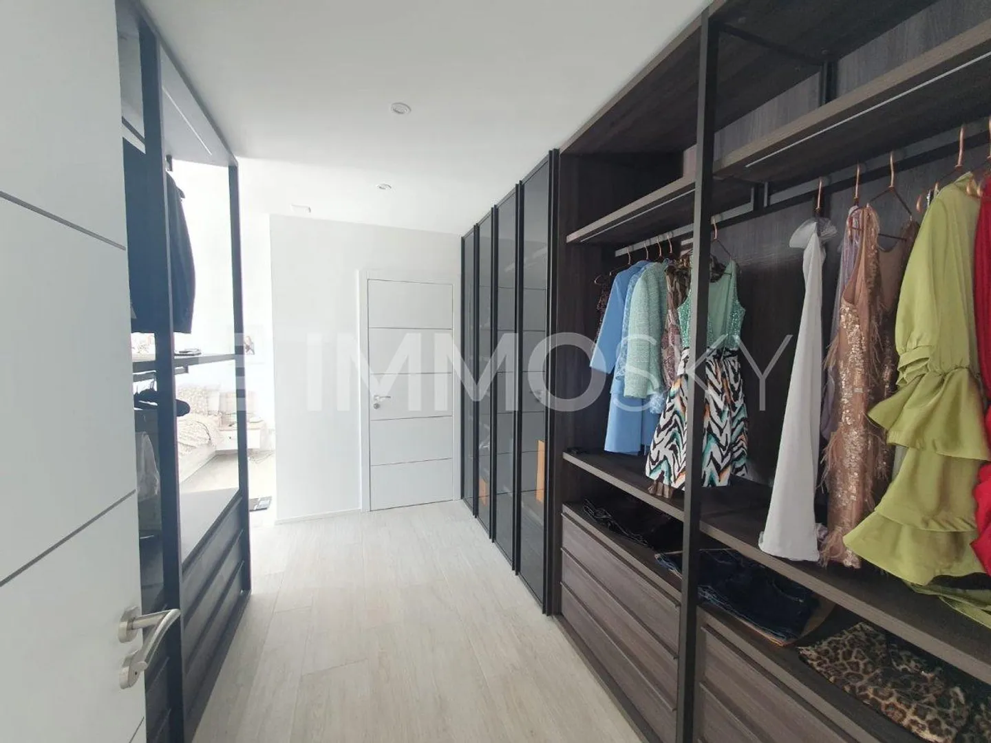 Villa Exclusive avec Piscine et Vue - Nouvelle Construction 2025 - Photo 3 sur 5