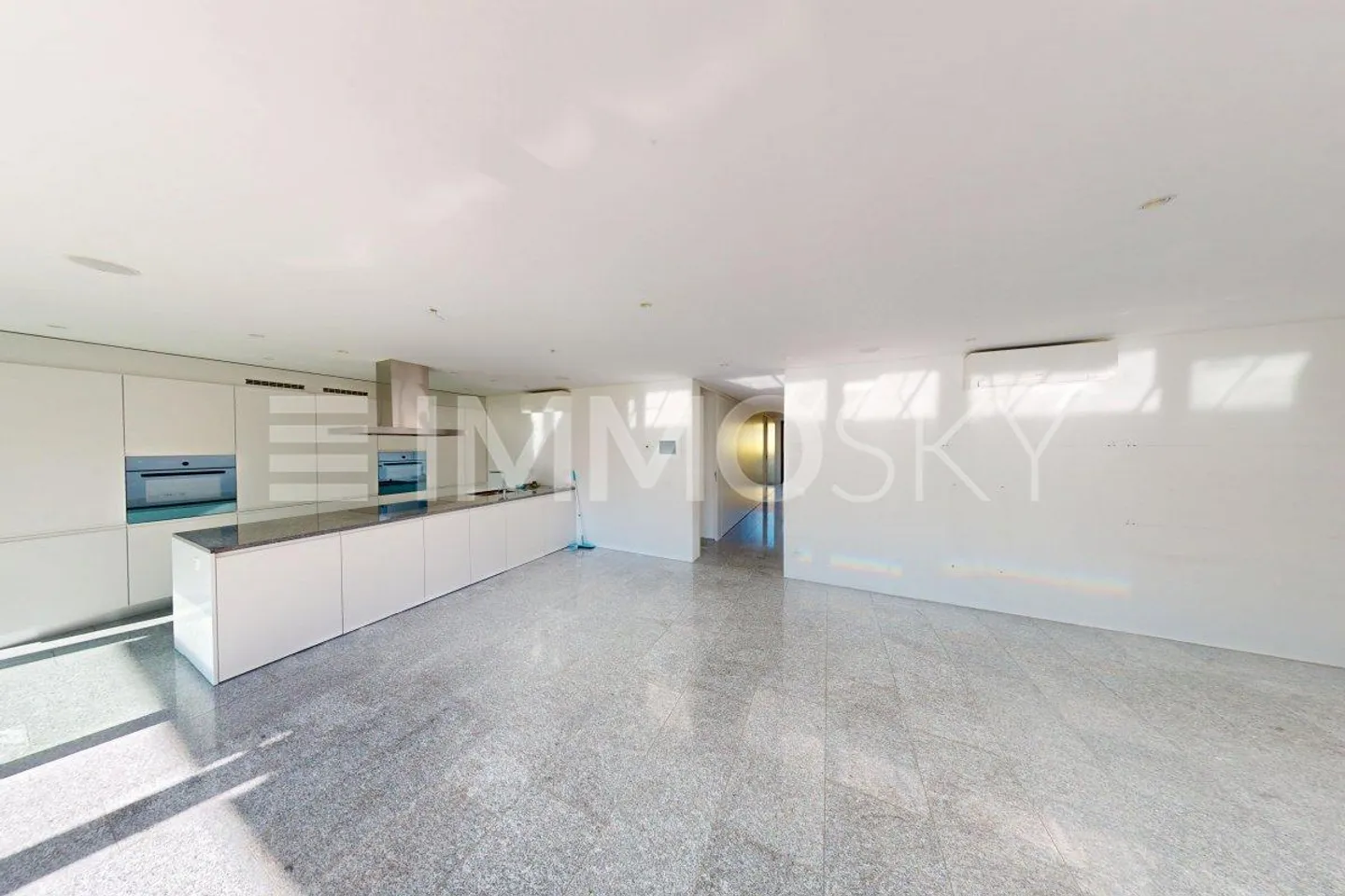 Eleganza, comfort e tecnologia allavanguardia nel cuore del Ticino - Foto 2 di 5