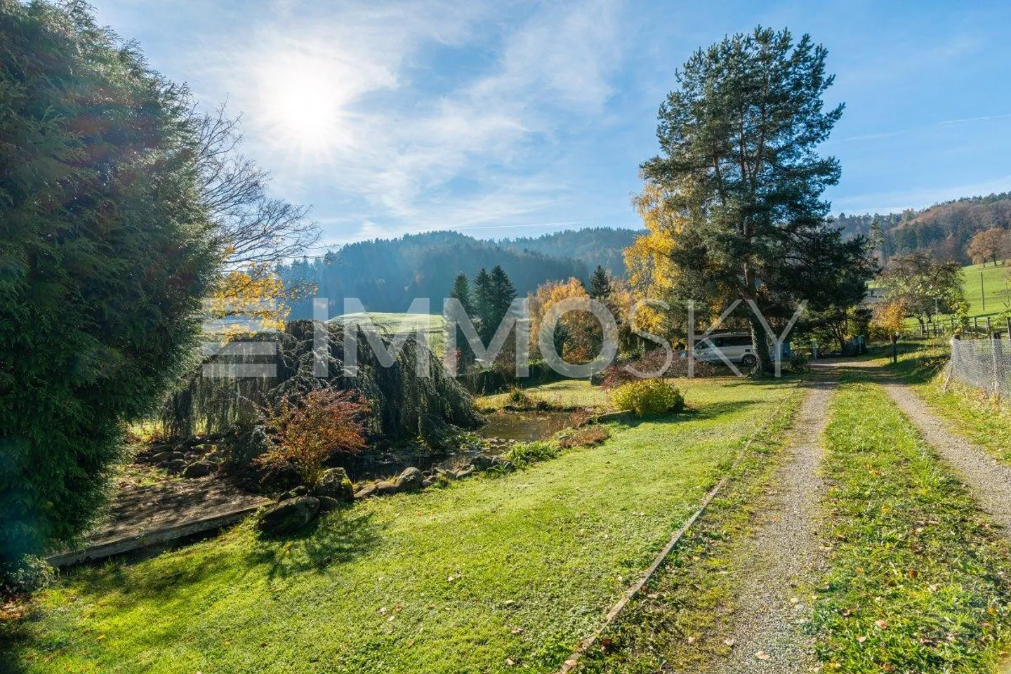 400m² usable area - garden over 900m² - here you can be creative! - Photo 3 of 5