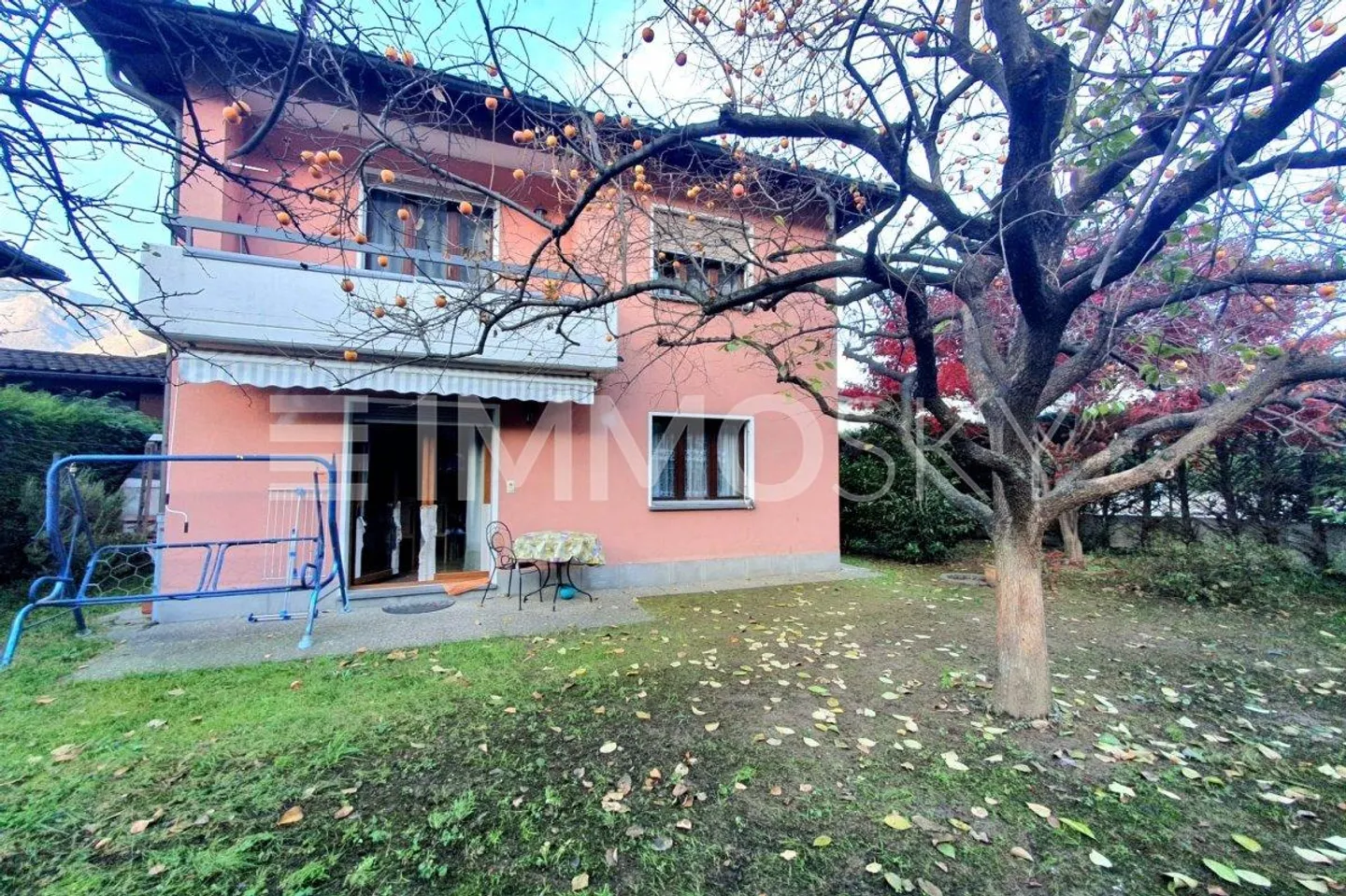 Unabhängige Villa mit Garten und 2 Parkplätzen in Cadenazzo - Foto 1 von 5