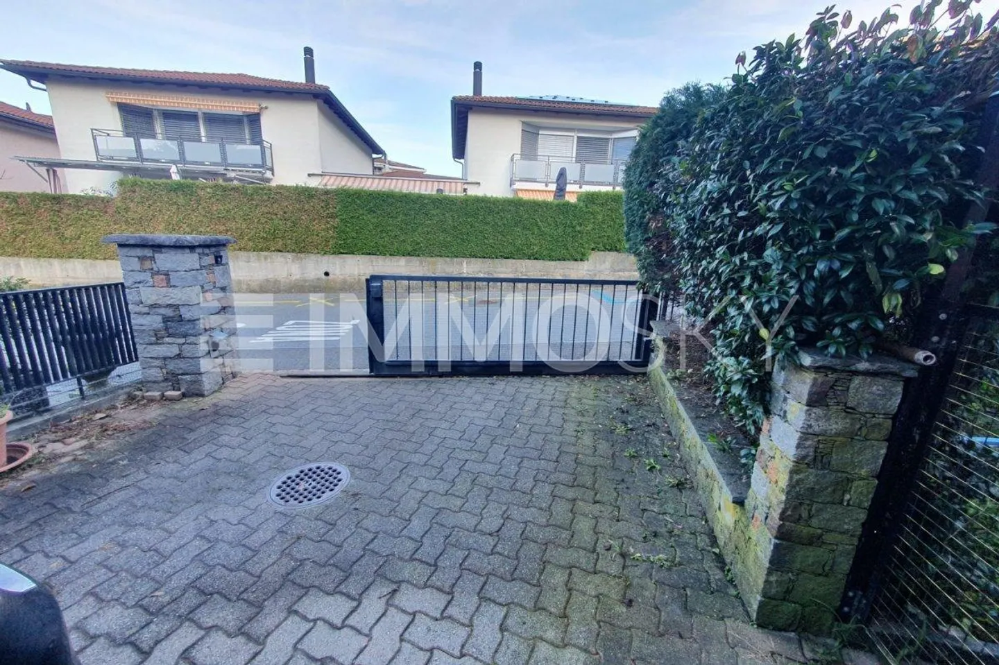 Unabhängige Villa mit Garten und 2 Parkplätzen in Cadenazzo - Foto 3 von 5