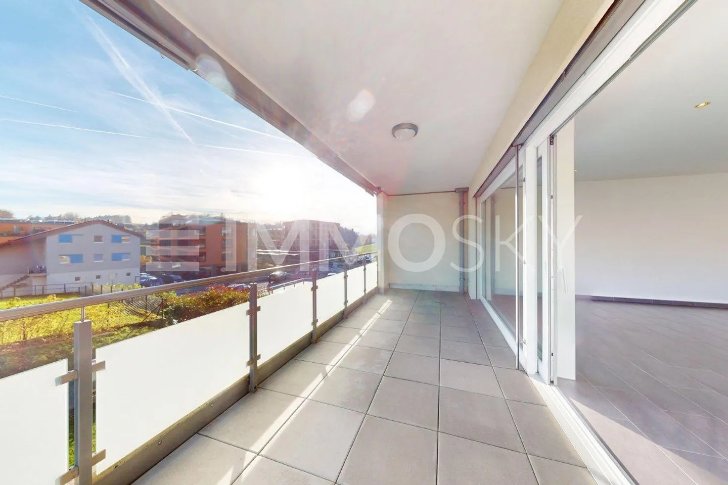 Immediate train station access, in the heart of Châtel-Saint-Denis - Photo 3 of 5