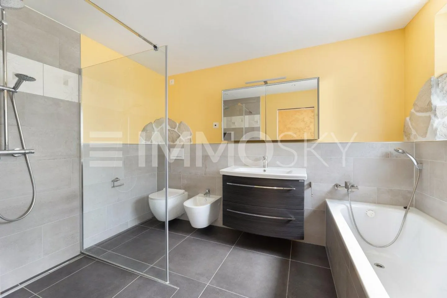 Exclusive living with a panoramic view between sky and water - Photo 5 of 5