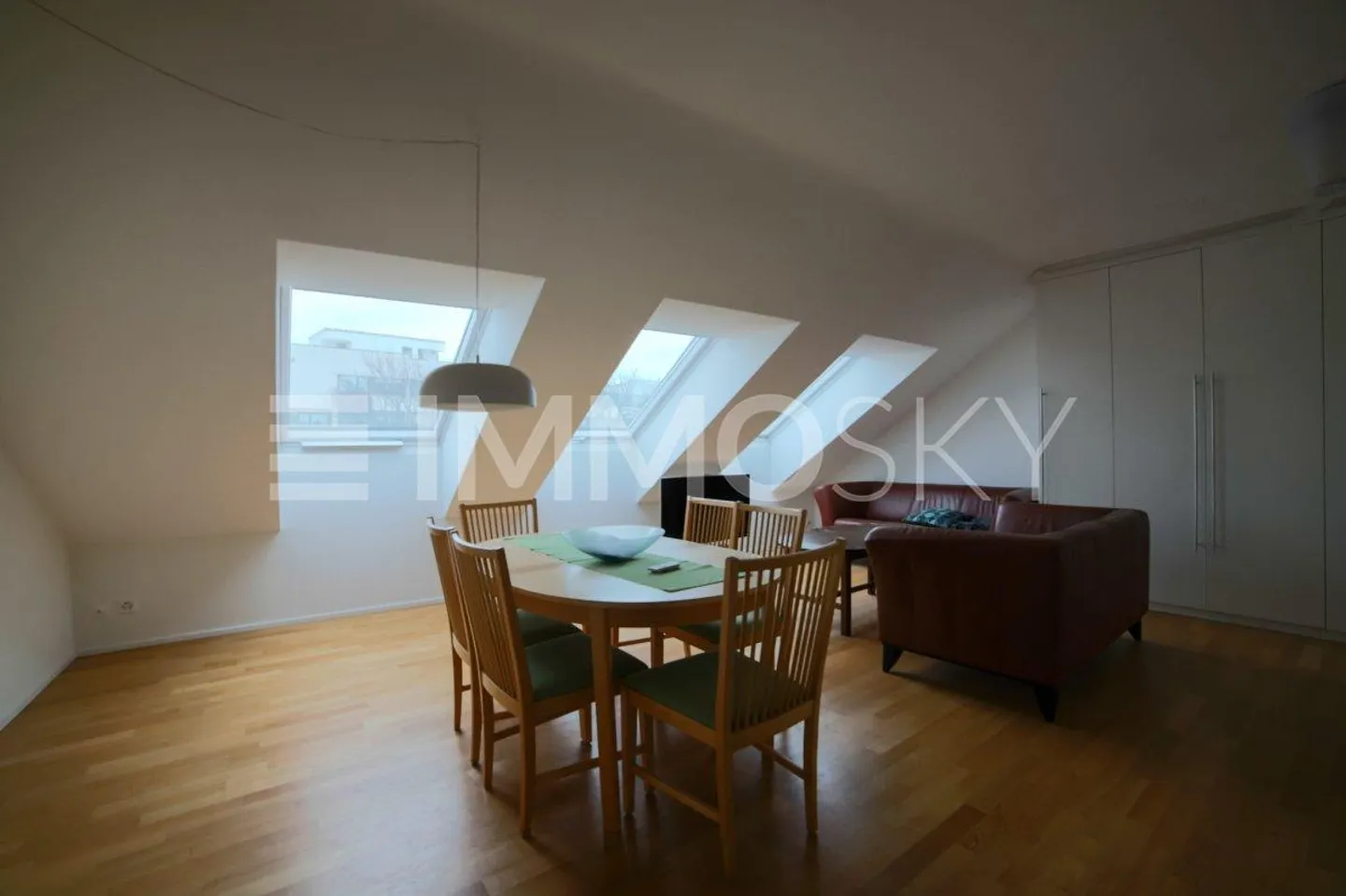 Comfortable living with open living concept - Photo 5 of 5