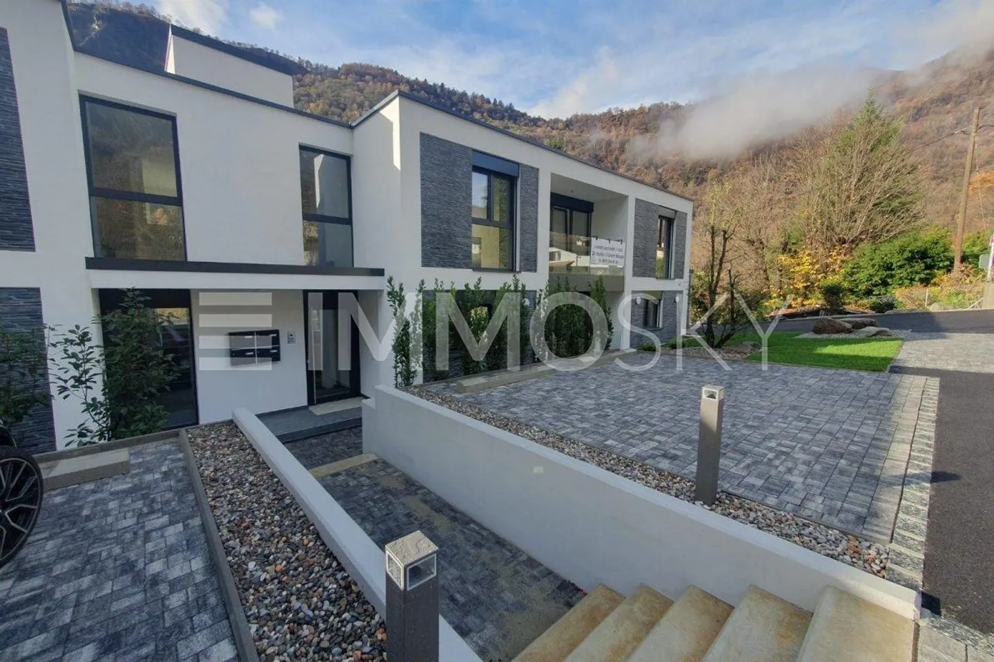 NEW - RESIDENCE STELLA - Photo 2 of 5